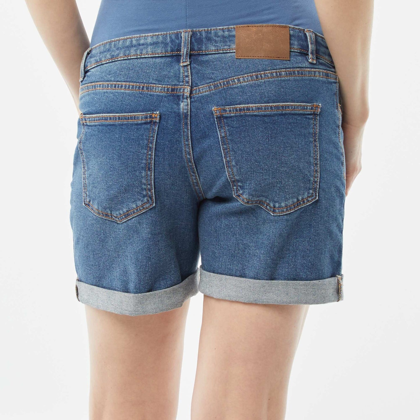 شورت جينز دنيم قصير للحوامل أزرق