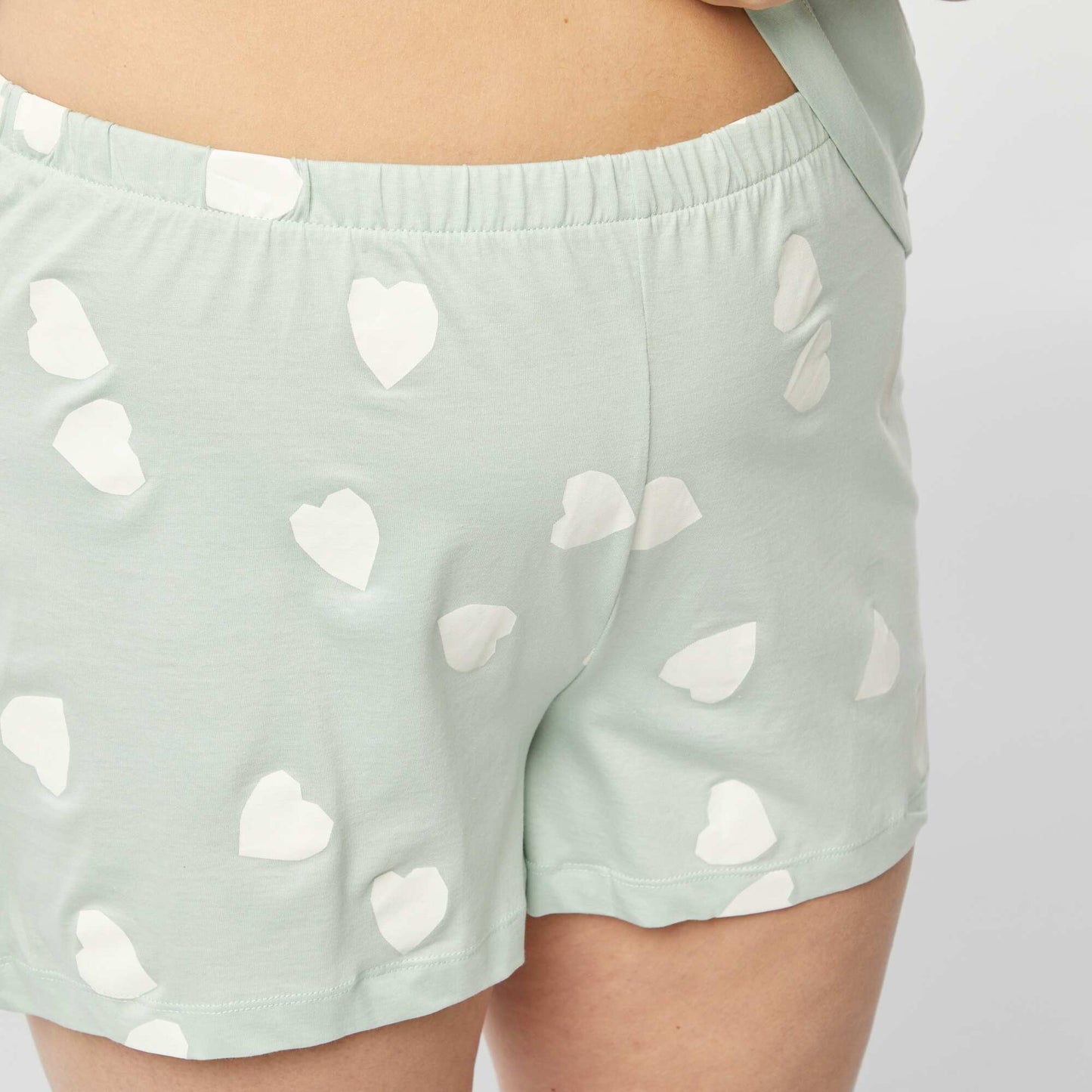 طقم بيجامة قصير تي شيرت + شورت بيجامة - طقم من قطعتين أخضر