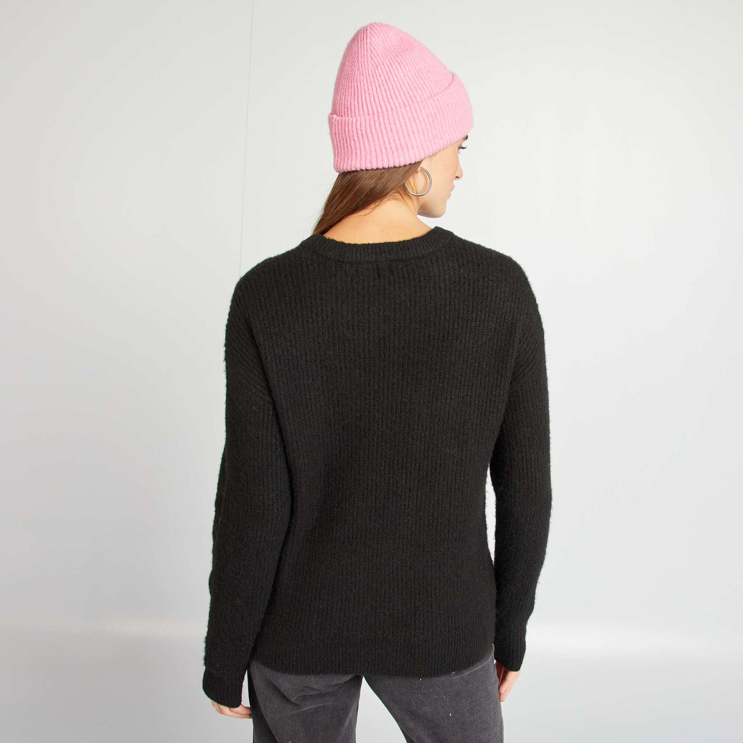 سترة أنيقة مضلعة أنيقة محبوكة باللون الأسود