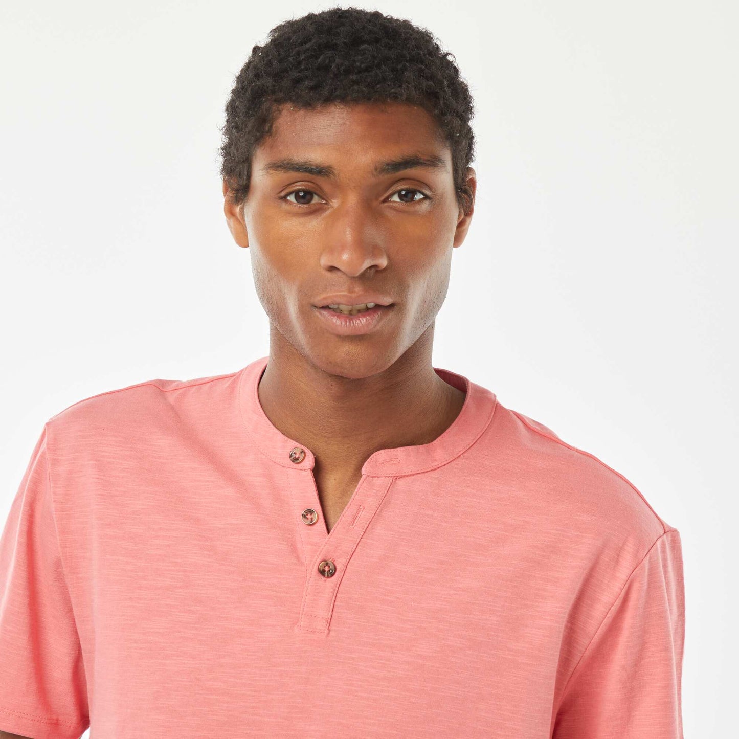 Short-sleeved T-shirt with Henley collar PINK
