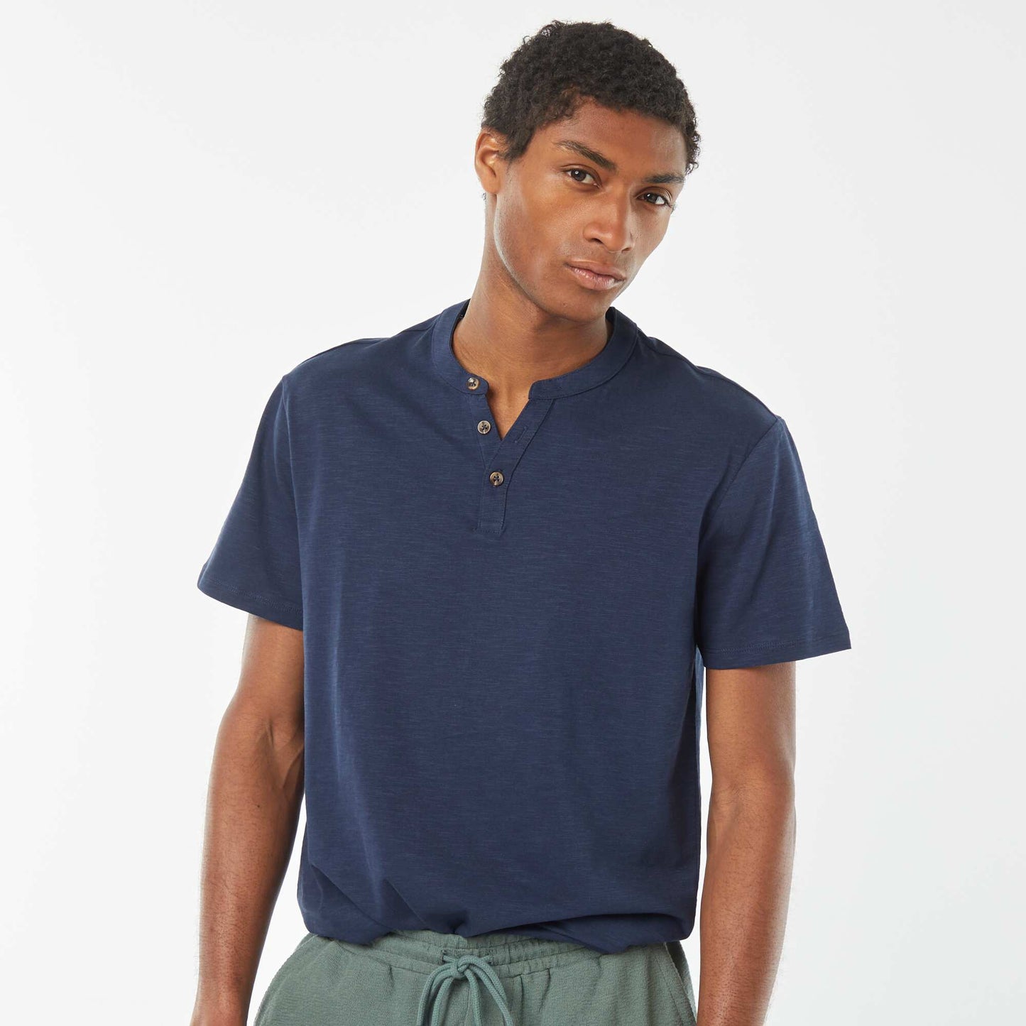 Short-sleeved T-shirt with Henley collar BLACK