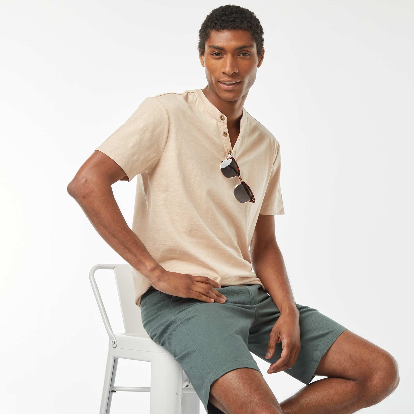 Short-sleeved T-shirt with Henley collar BEIGE