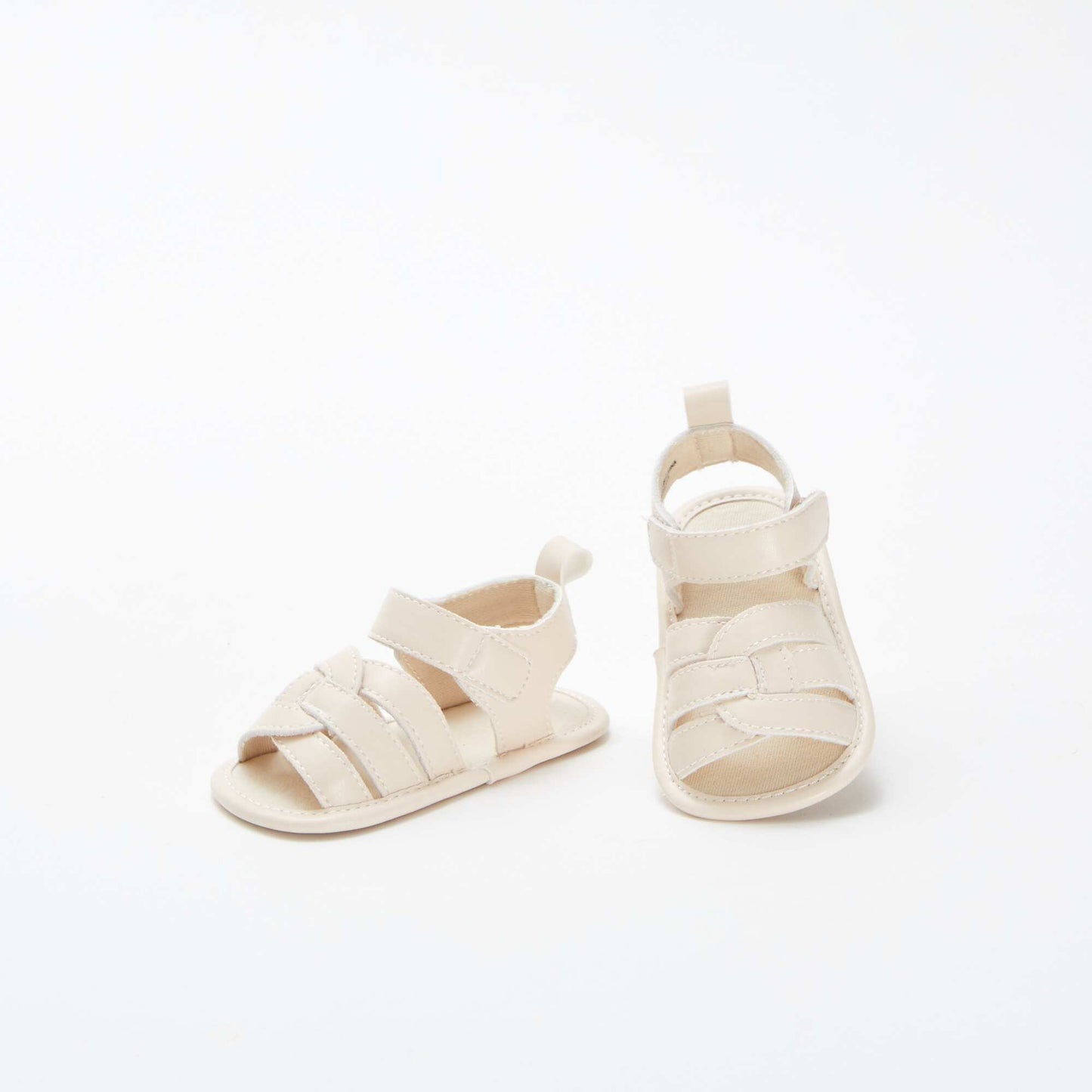 Sandals with crossover straps PINK
