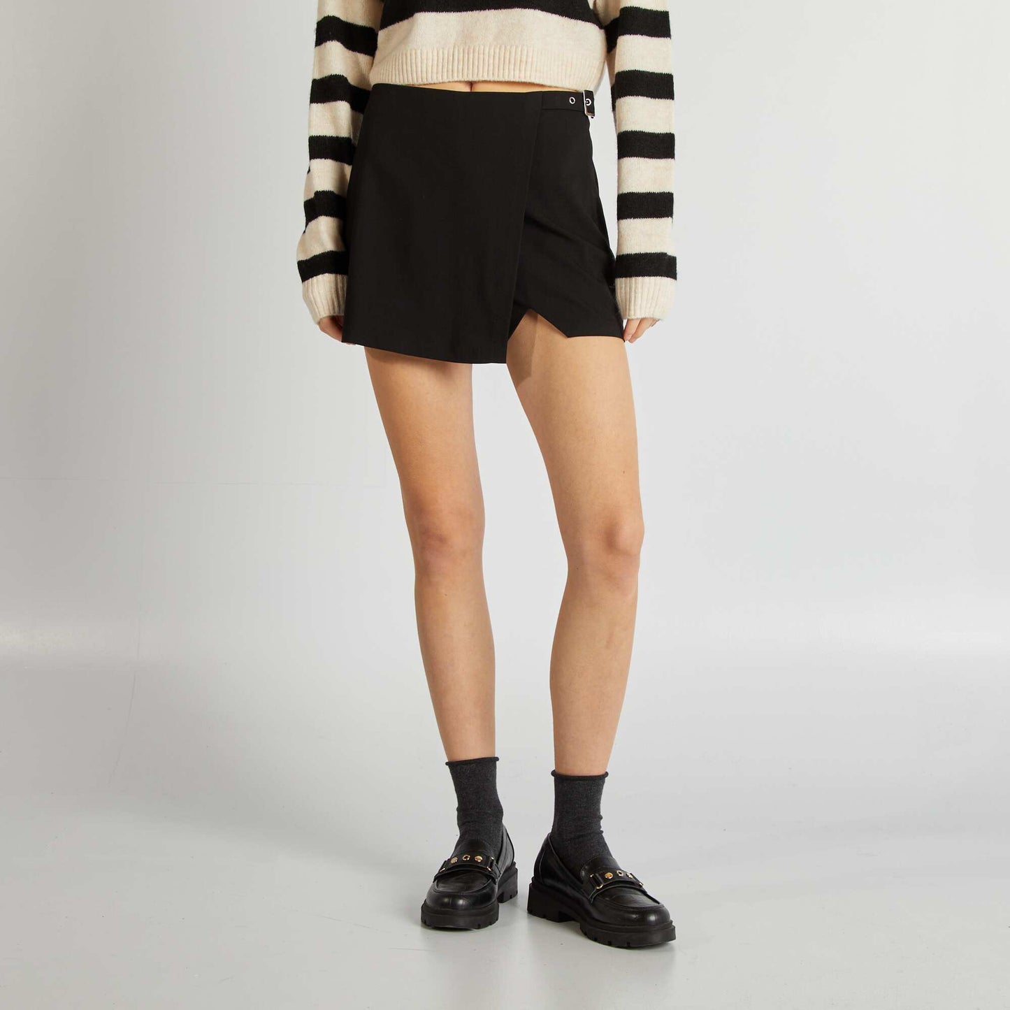 Short skort black