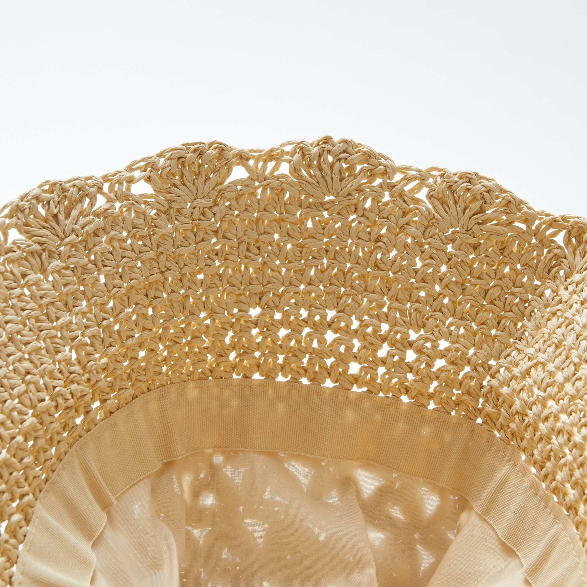 Openwork cloche-style hat BEIGE