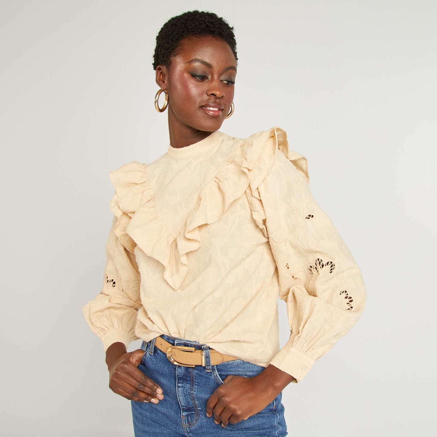 Embroidered blouse with ruffles BEIGE