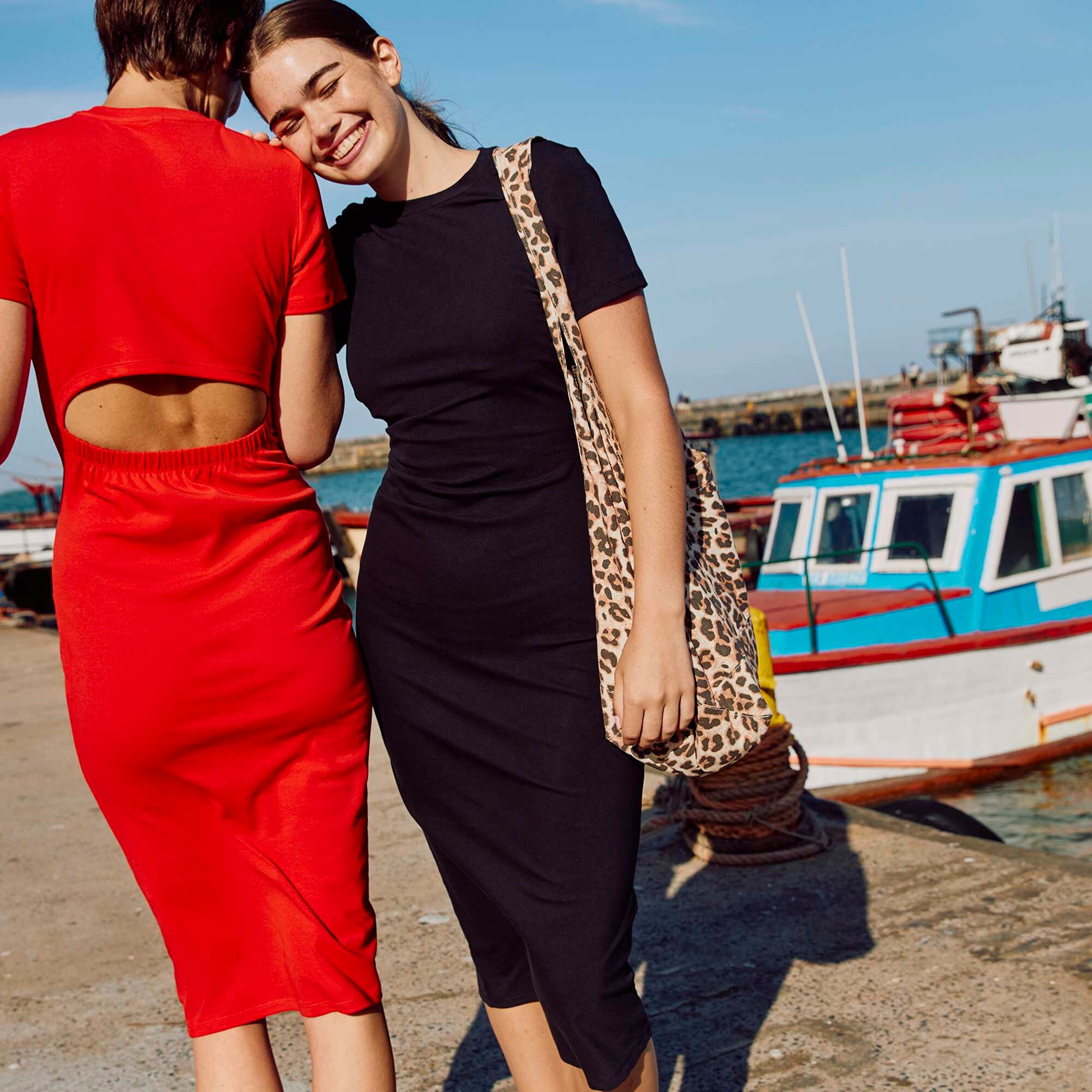 Plain midi dress  open at the back BLACK