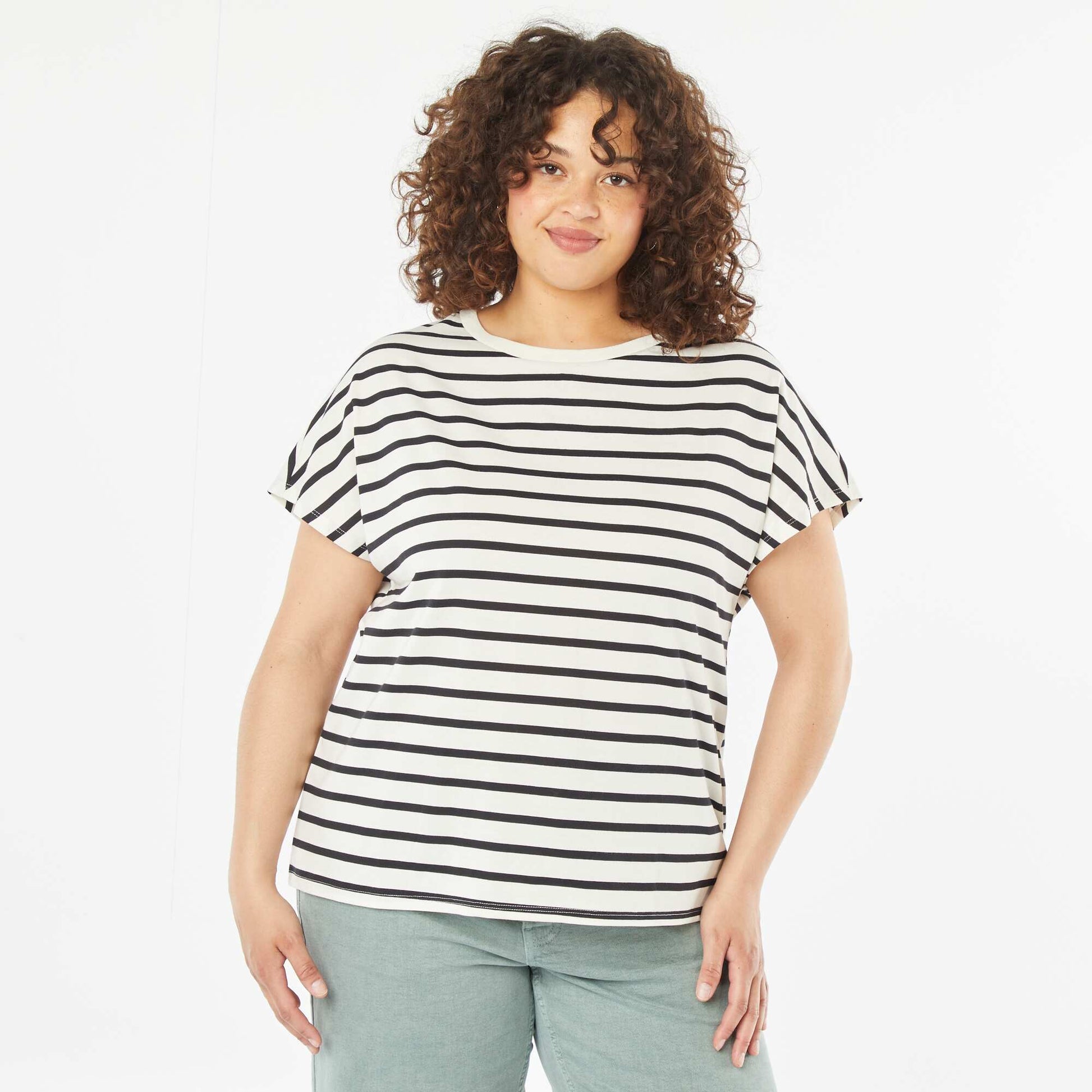 Short-sleeved T-shirt with open back BLUE