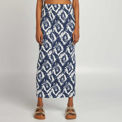 تنورة طويلة من الكريب المحبوك باللون الأزرق