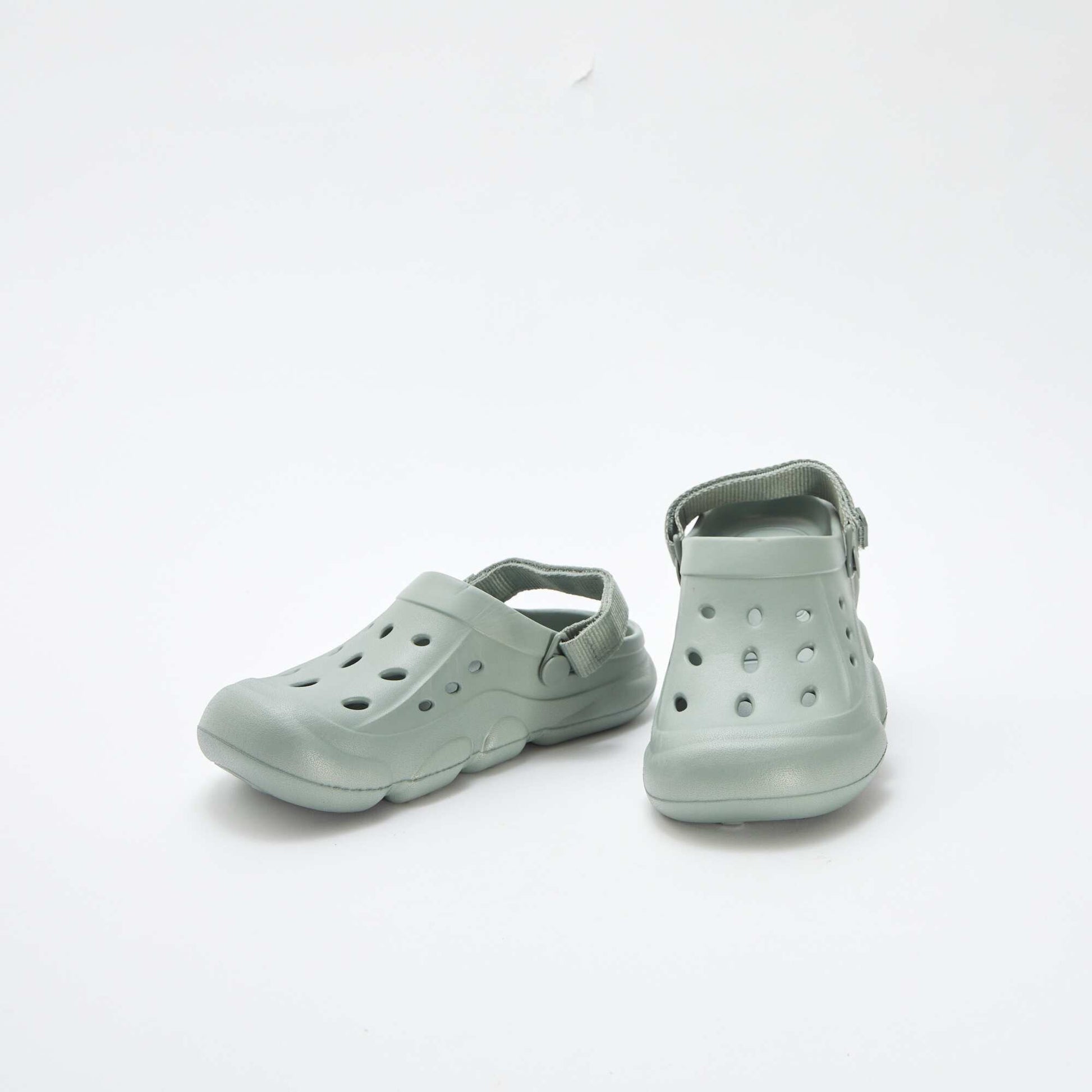 Plain moulded plastic clogs GREEN