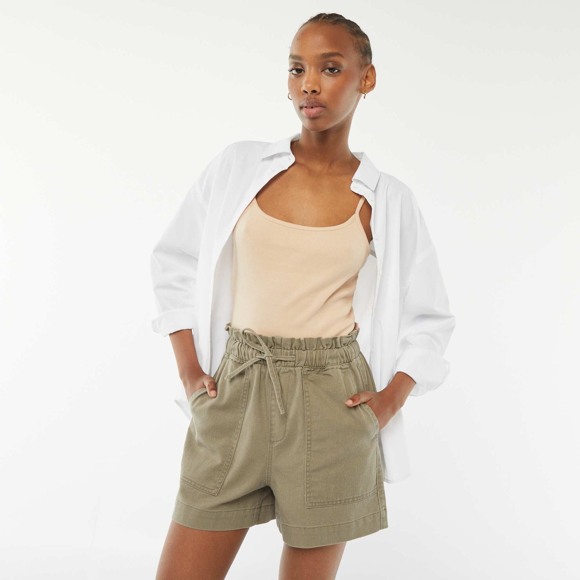 Short denim shorts with large patch pockets GREEN