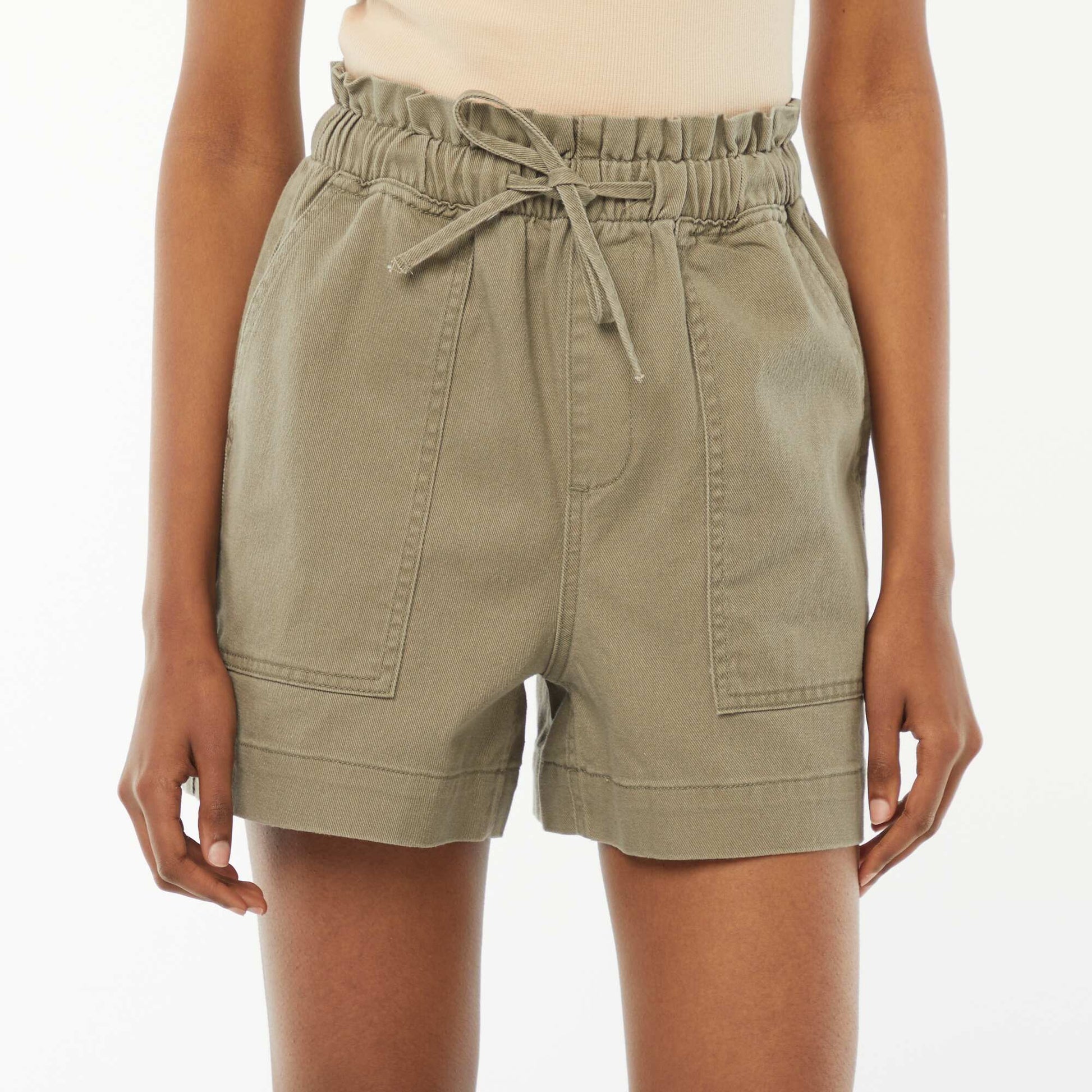 Short denim shorts with large patch pockets GREEN
