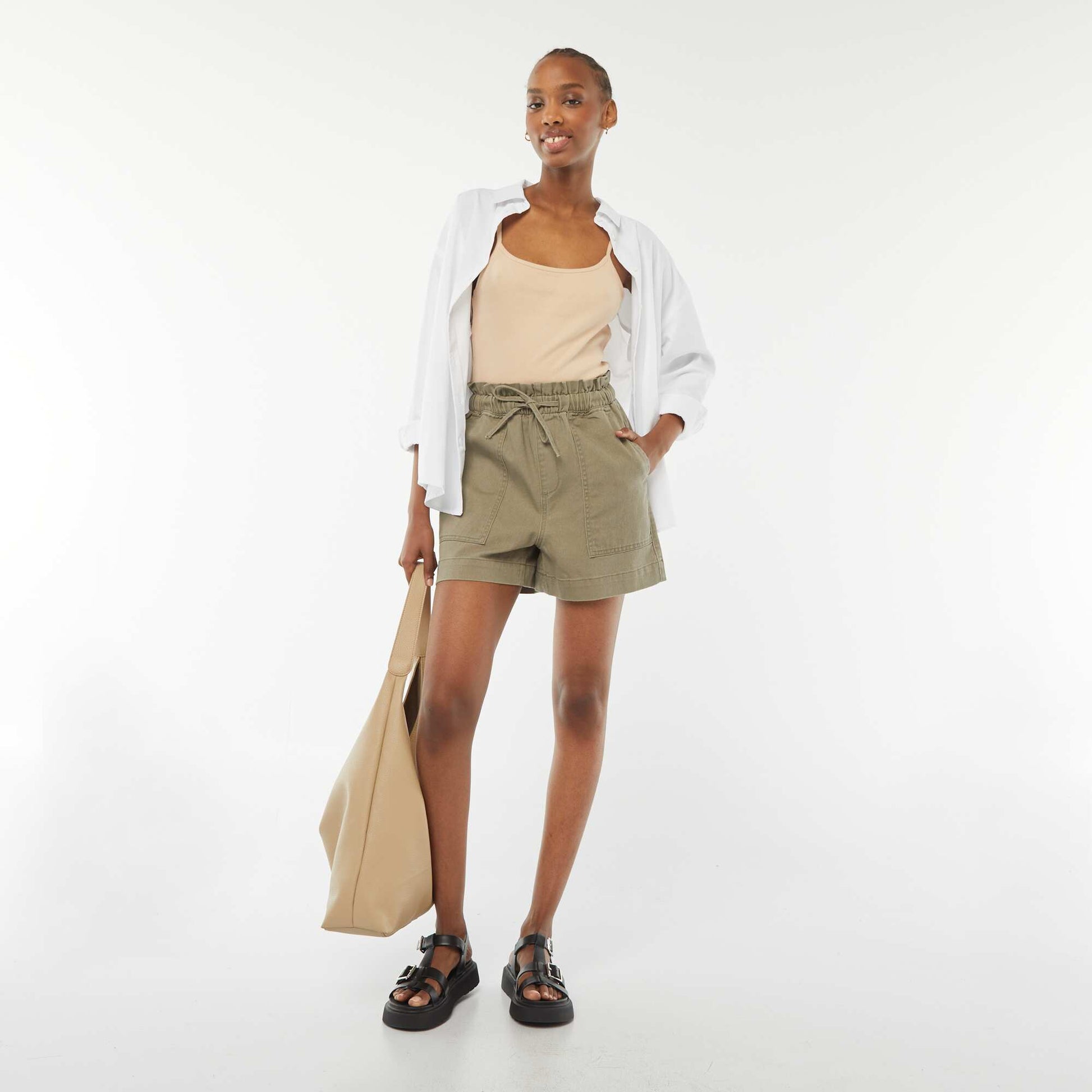 Short denim shorts with large patch pockets GREEN