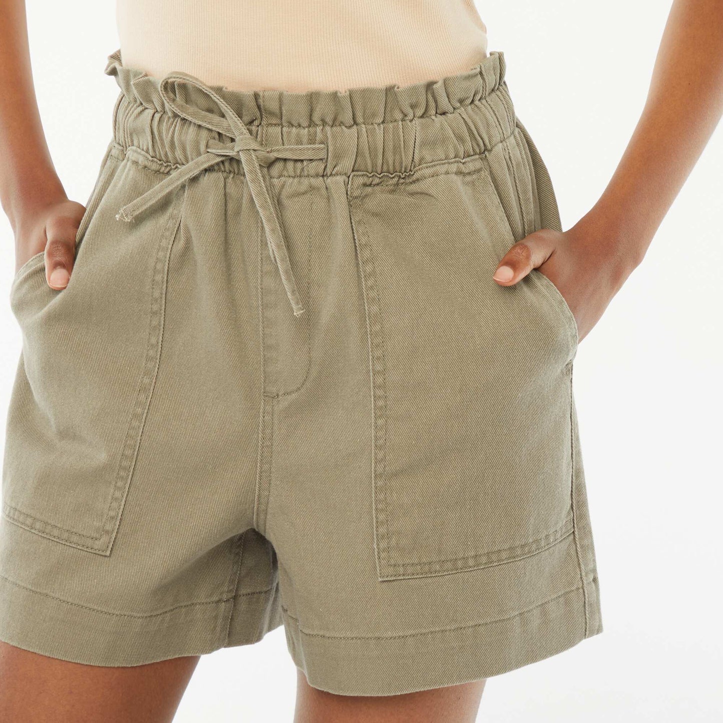 Short denim shorts with large patch pockets GREEN