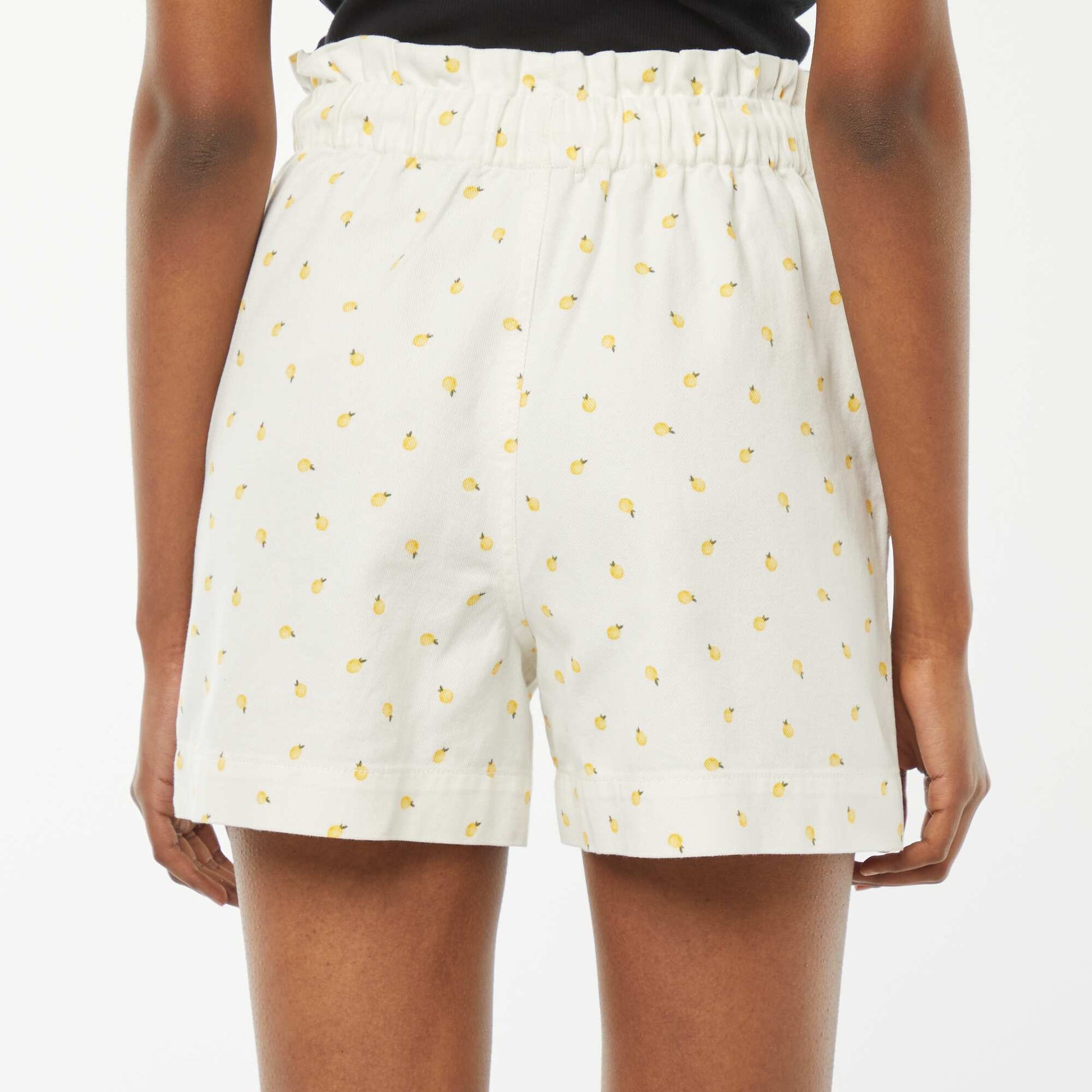 Short denim shorts with large patch pockets WHITE