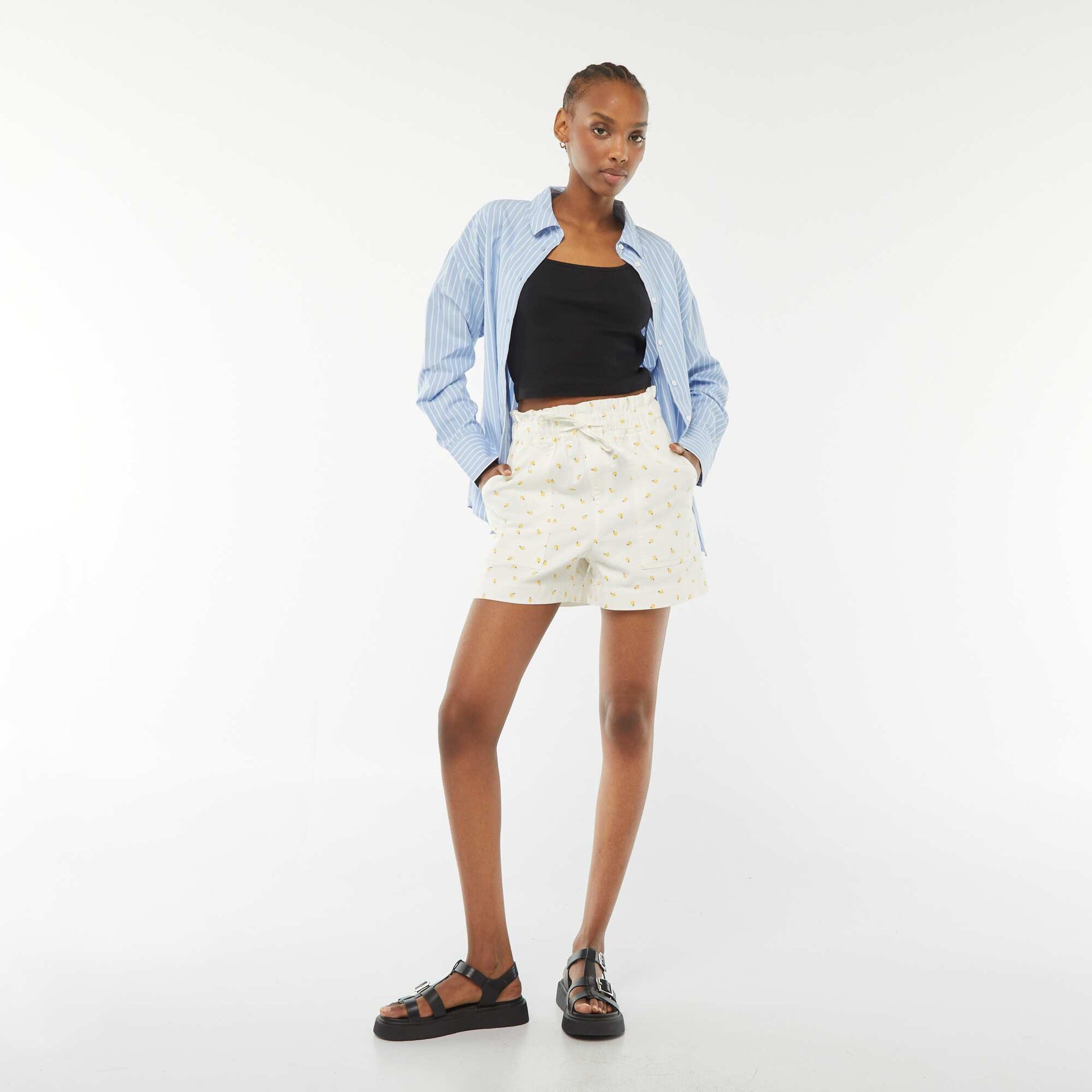 Short denim shorts with large patch pockets WHITE