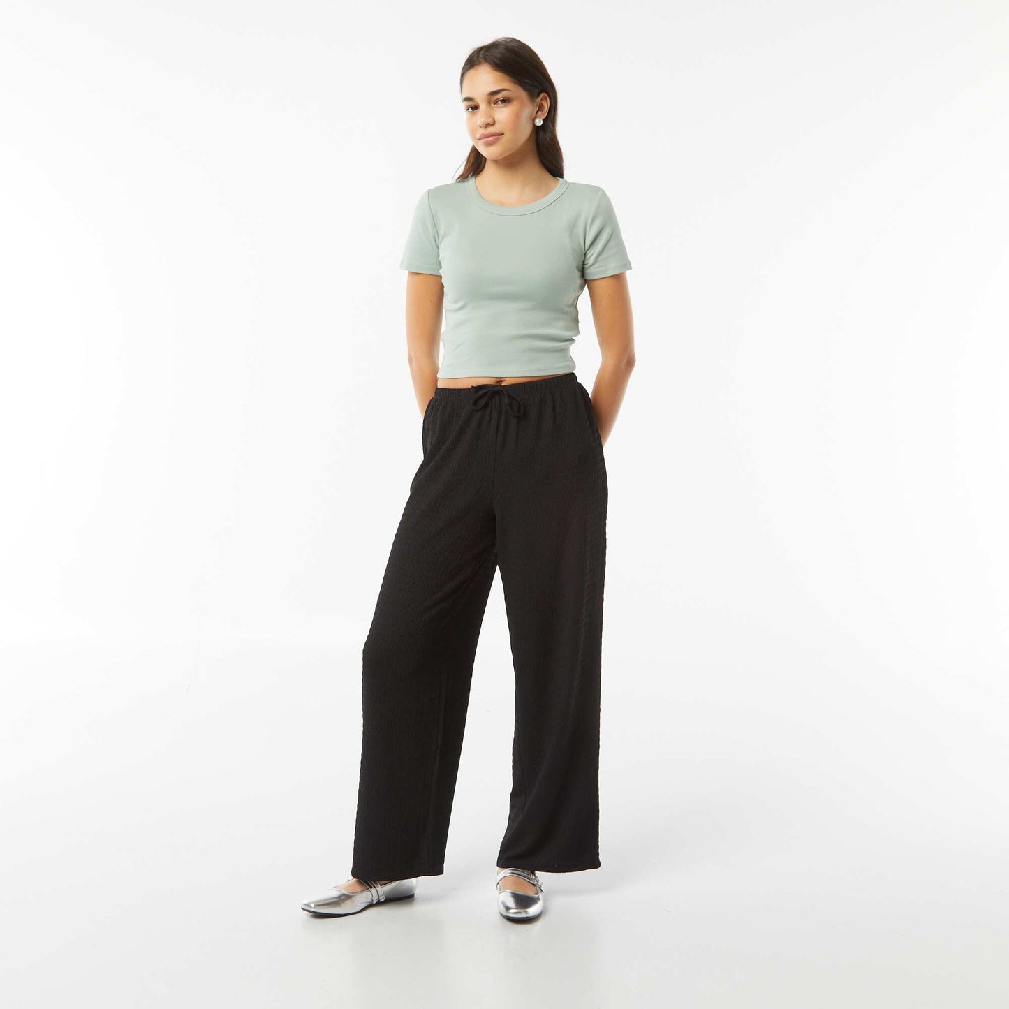 بنطلون كريب محبوك واسع الساقين أسود