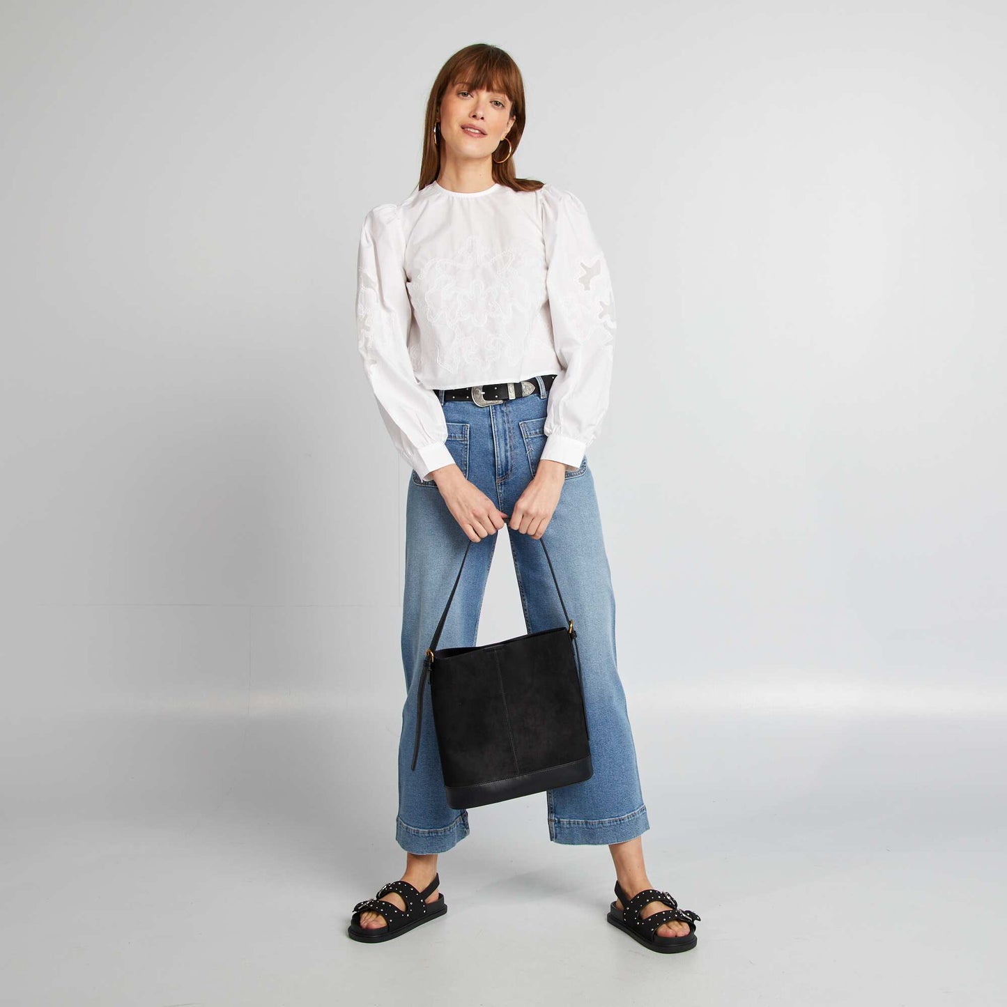 بلوزة قطن فوال أبيض