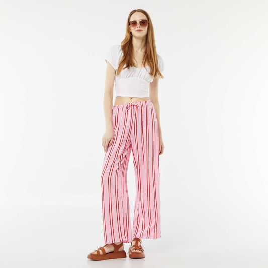 بنطلون واسع الساقين محبوك من نسيج الوافل باللون الوردي
