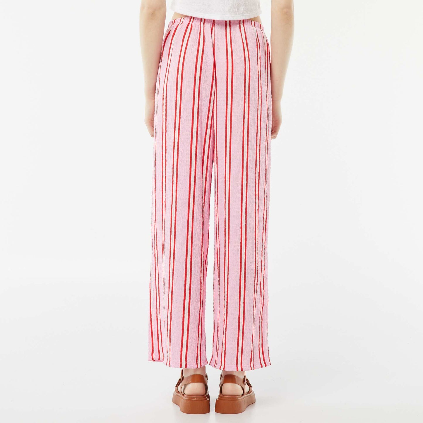 بنطلون واسع الساقين محبوك من نسيج الوافل باللون الوردي