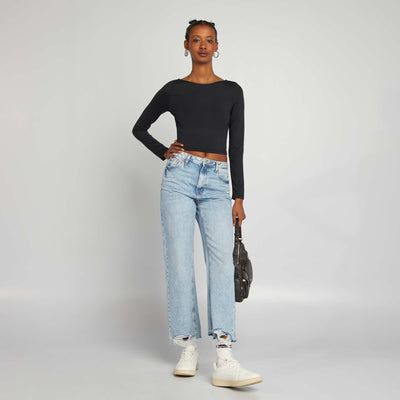 تي شيرت قصير بجزء علوي قصير مع ظهر متقاطع أسود