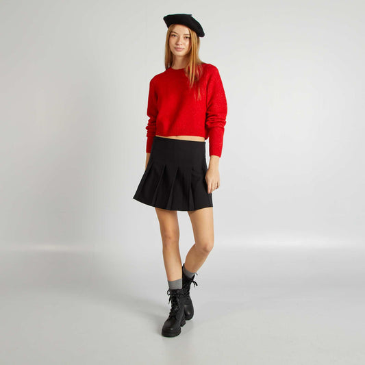 Short pleated skirt black