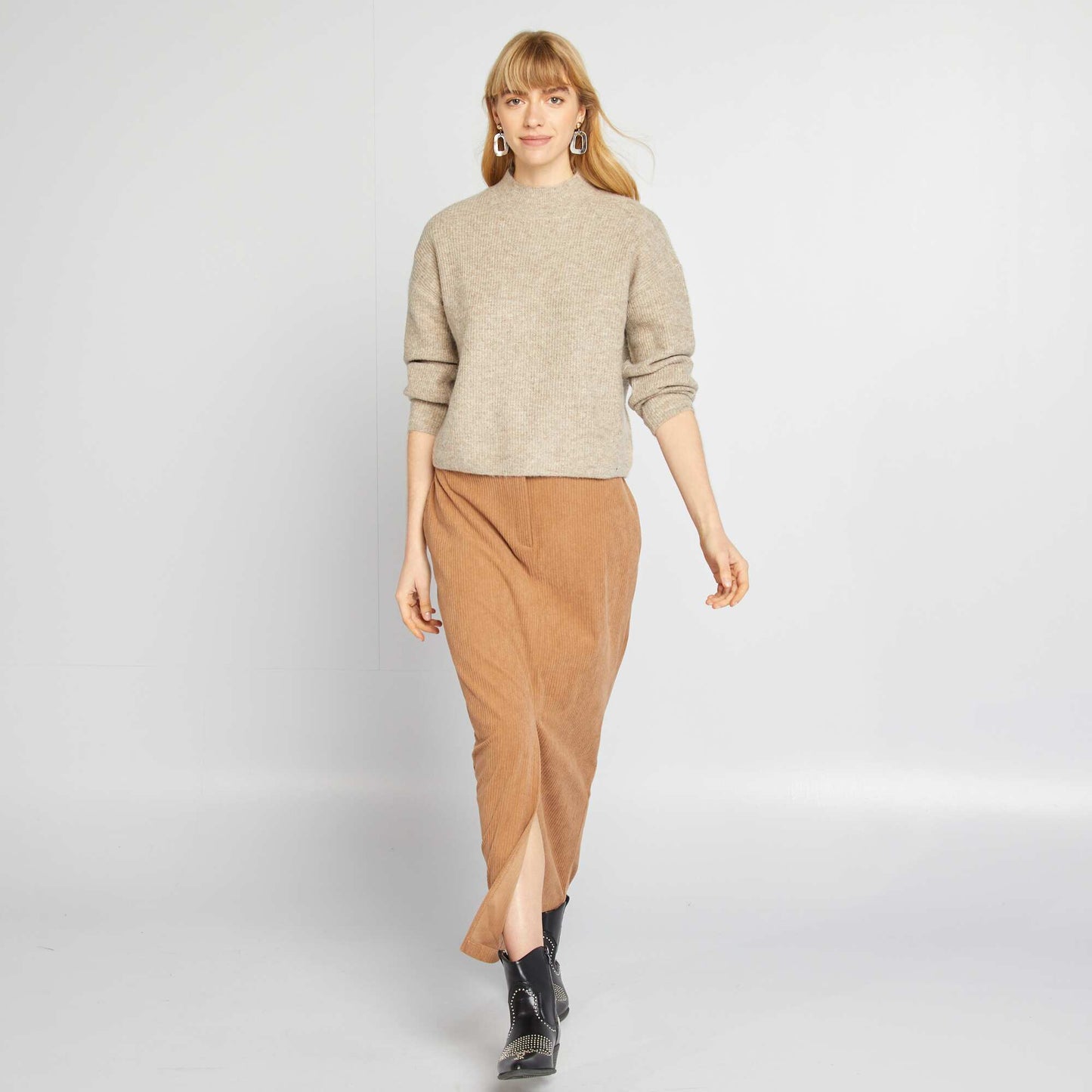 Knit sweater with high neck BROWN