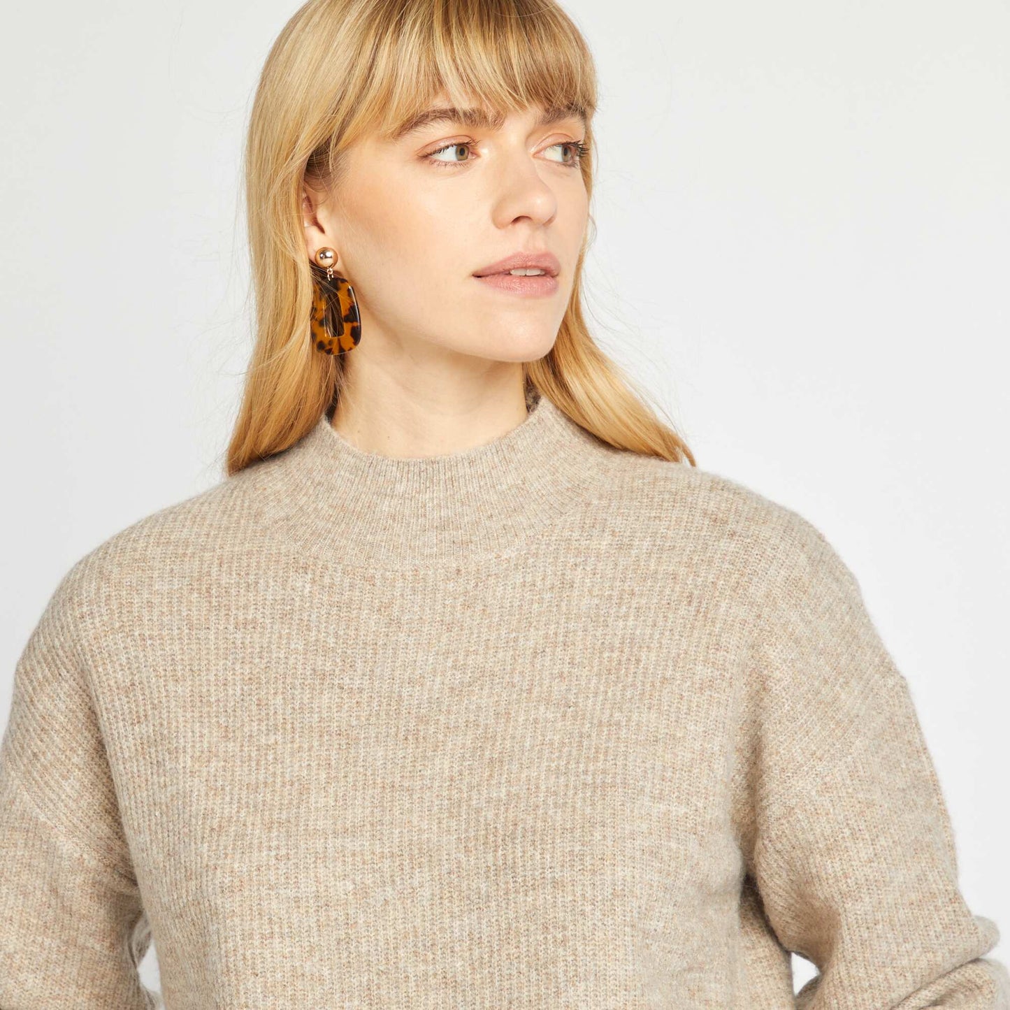 Knit sweater with high neck BROWN