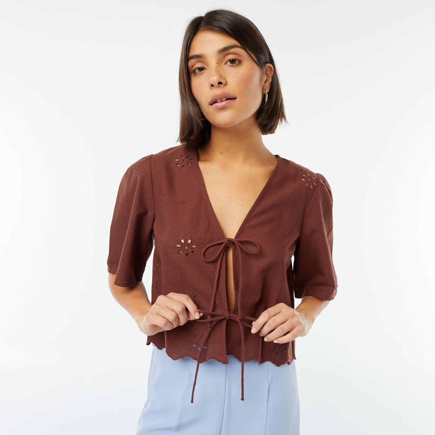 Blouse with ties and 3/4 length sleeves BROWN