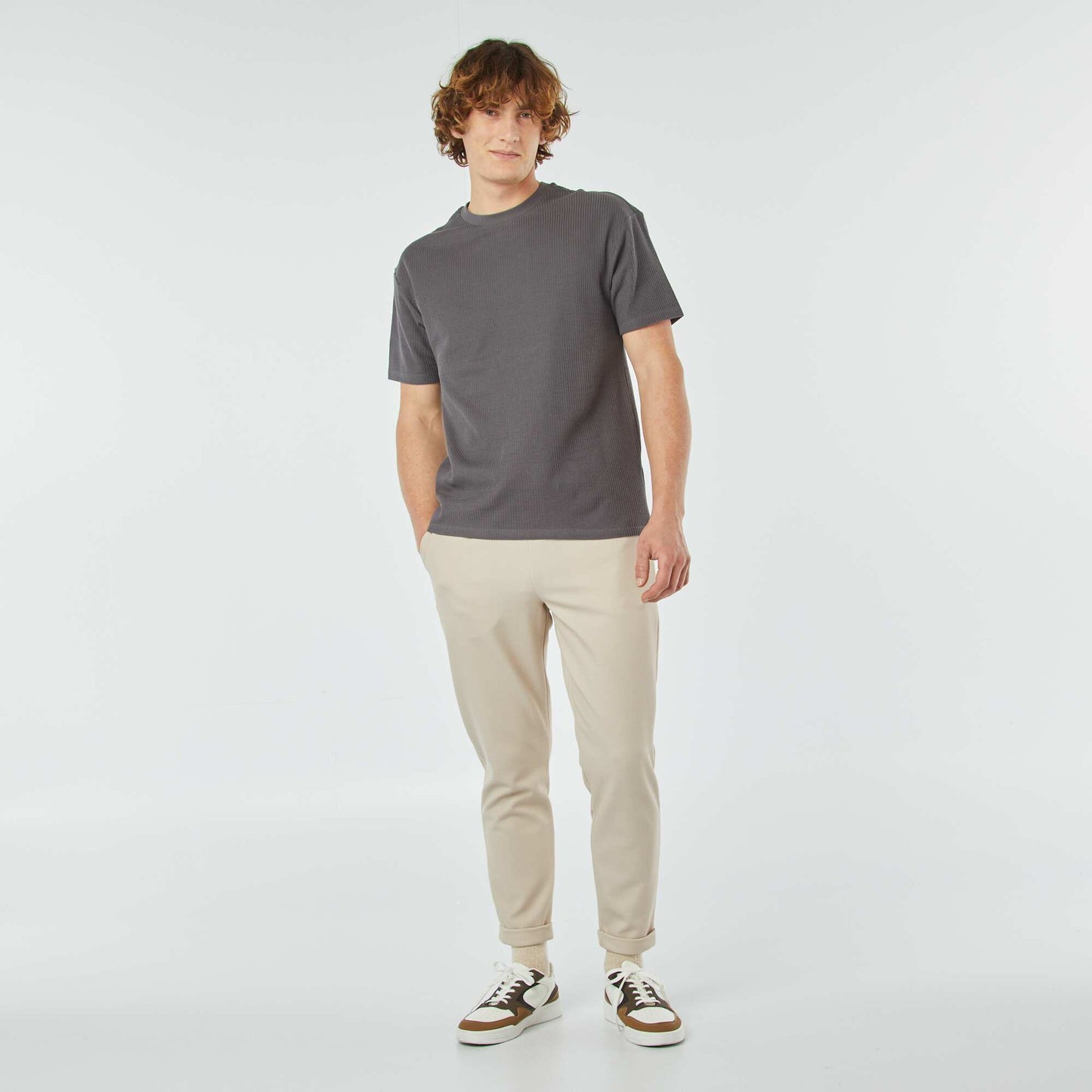 Plain textured short-sleeved T-shirt GREY