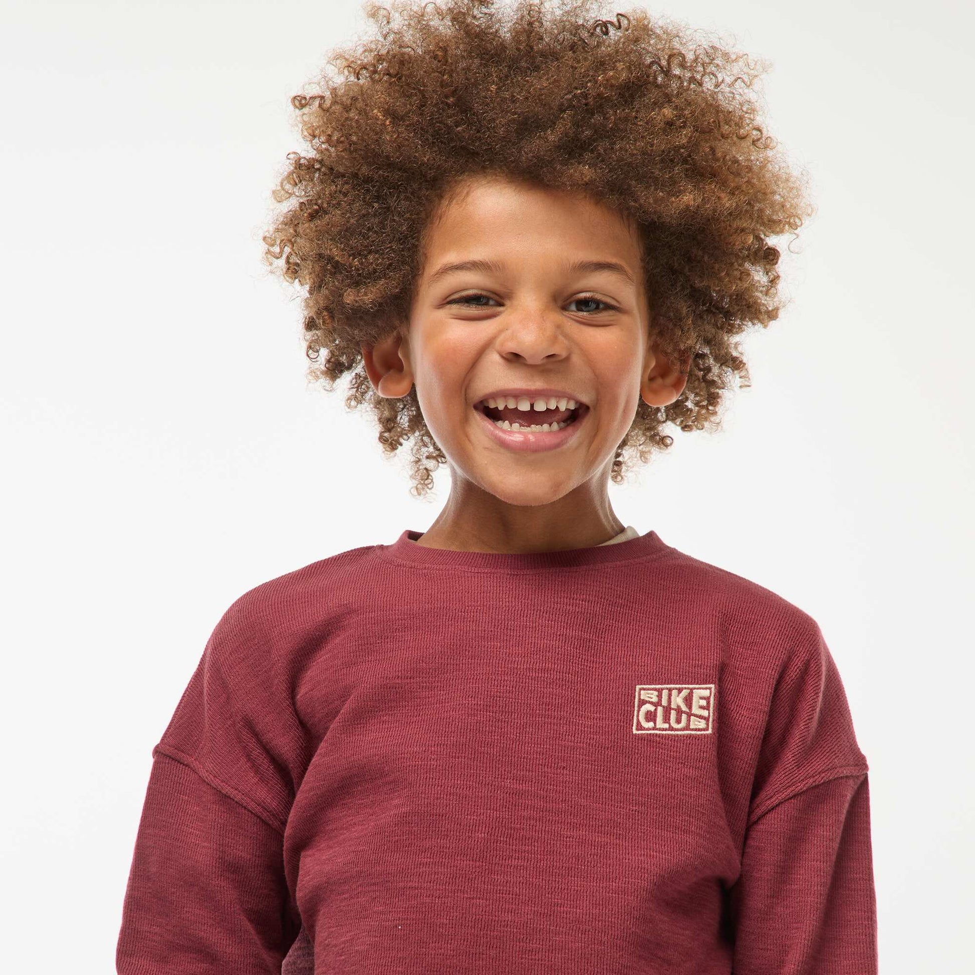 Knit T-shirt with embroidery BROWN