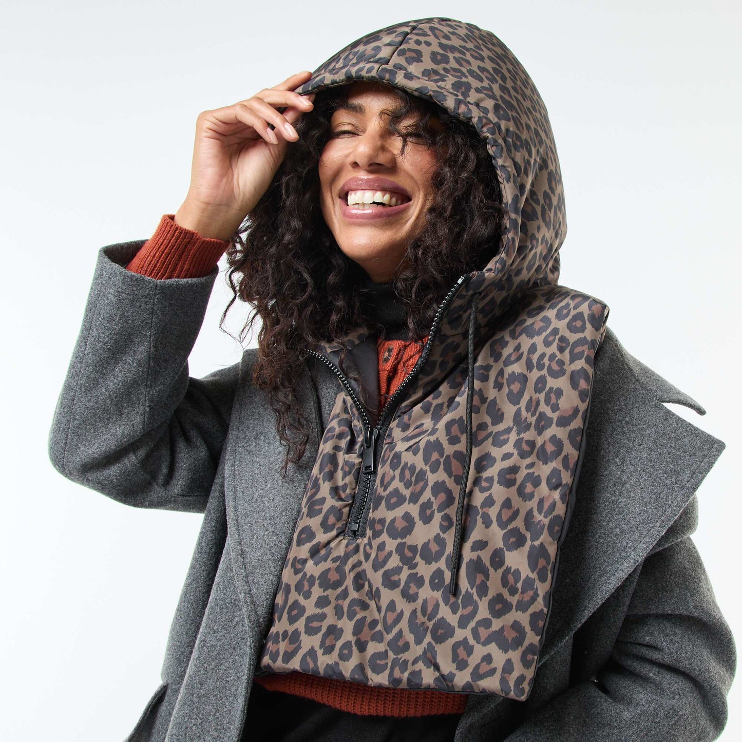 Zipped Neck Warmer with Hood BROWN
