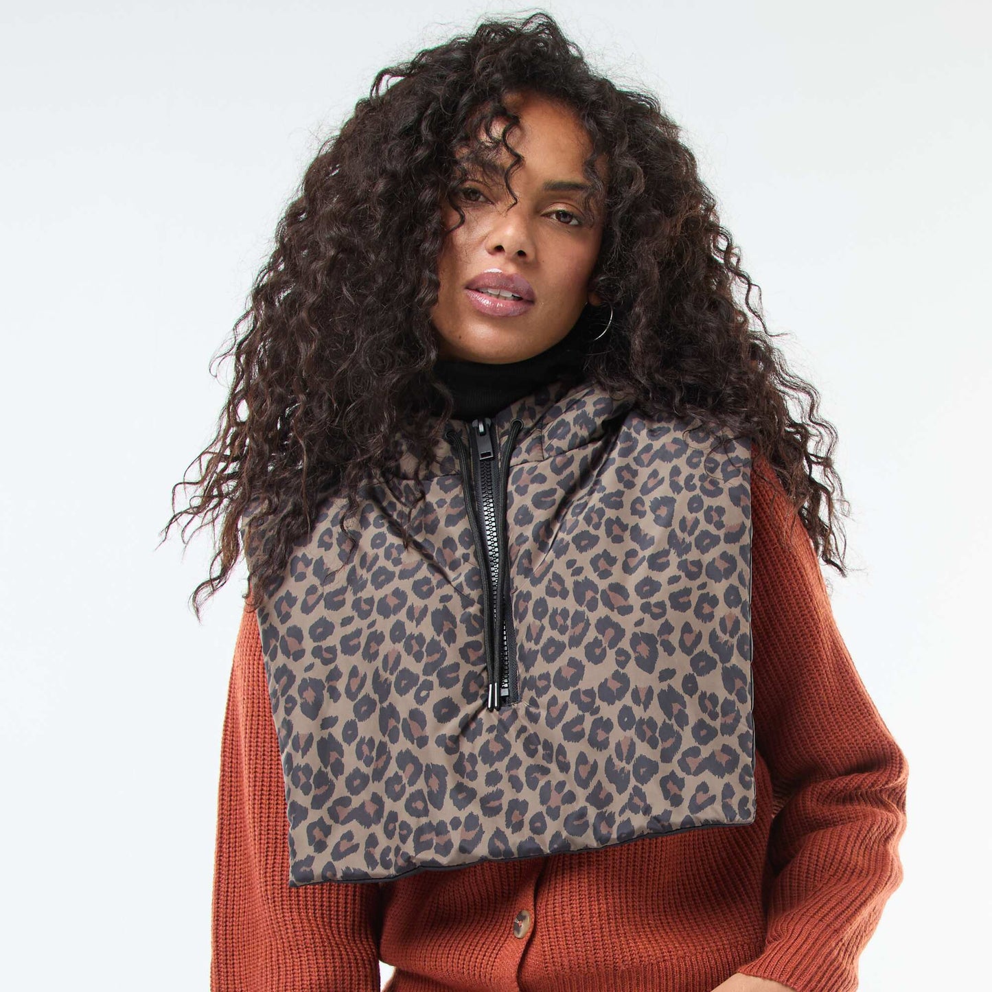 Zipped Neck Warmer with Hood BROWN