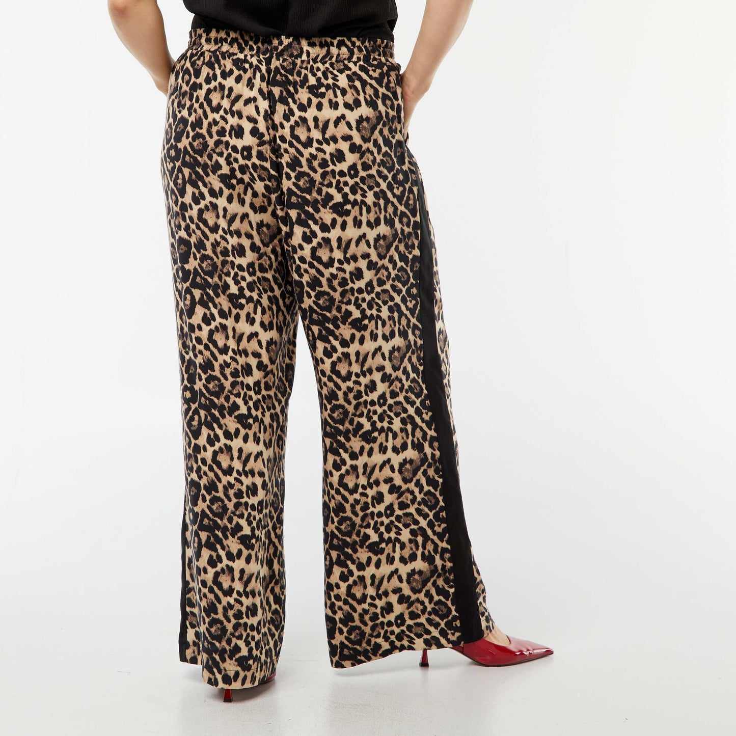 Wide-leg trousers with contrasting stripes BROWN