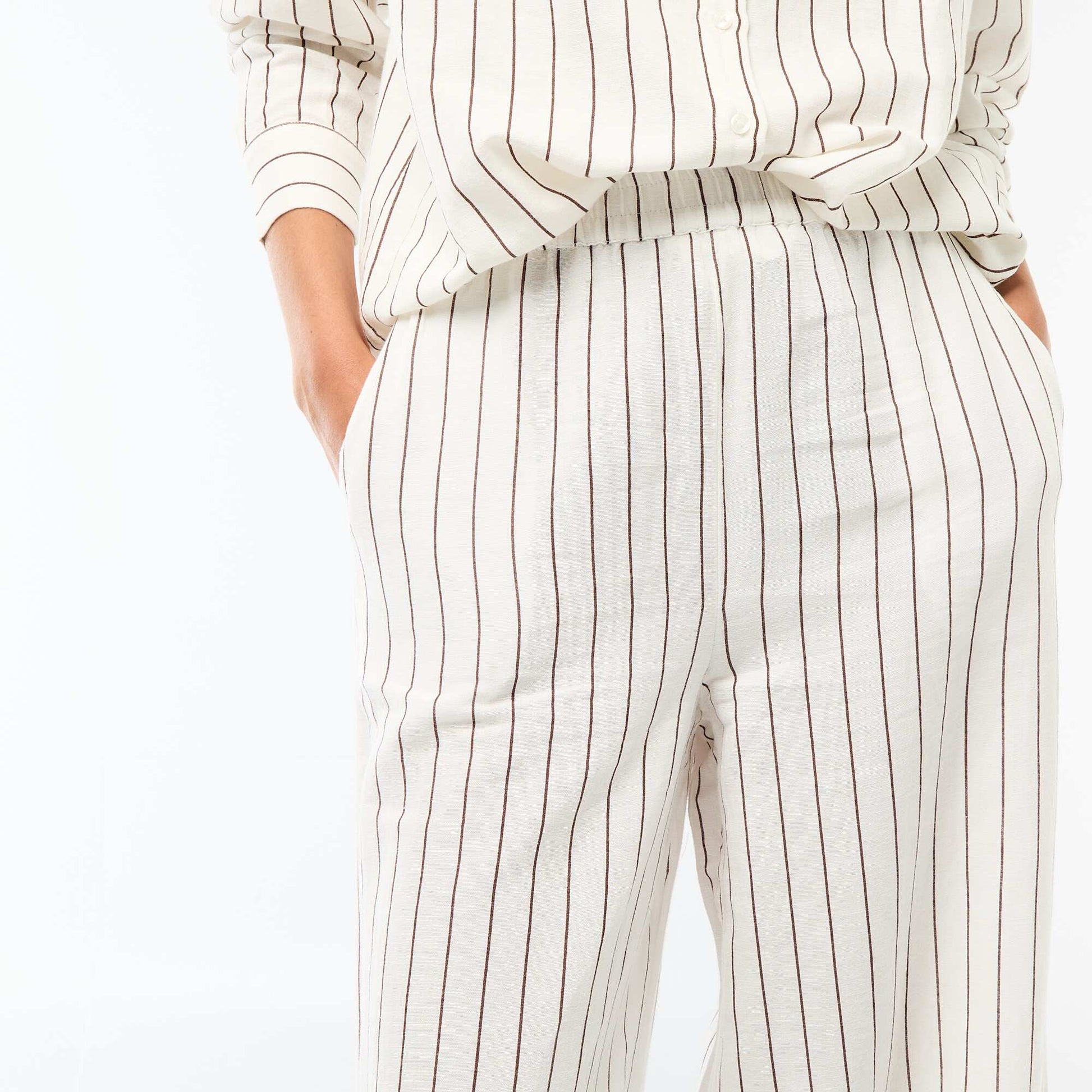 بنطال بالازو من مزيج الكتان — أبيض