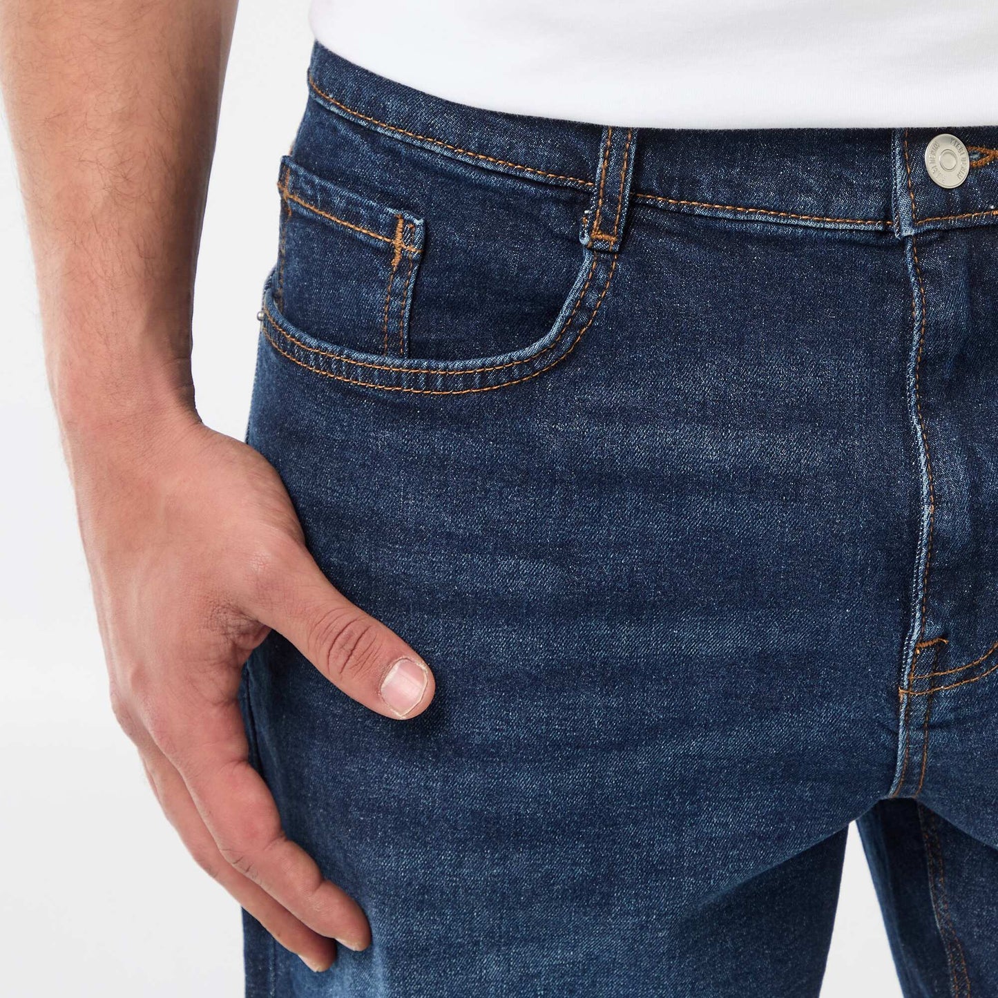 شورت برمودا من الدنيم بقصة ضيقة — أزرق