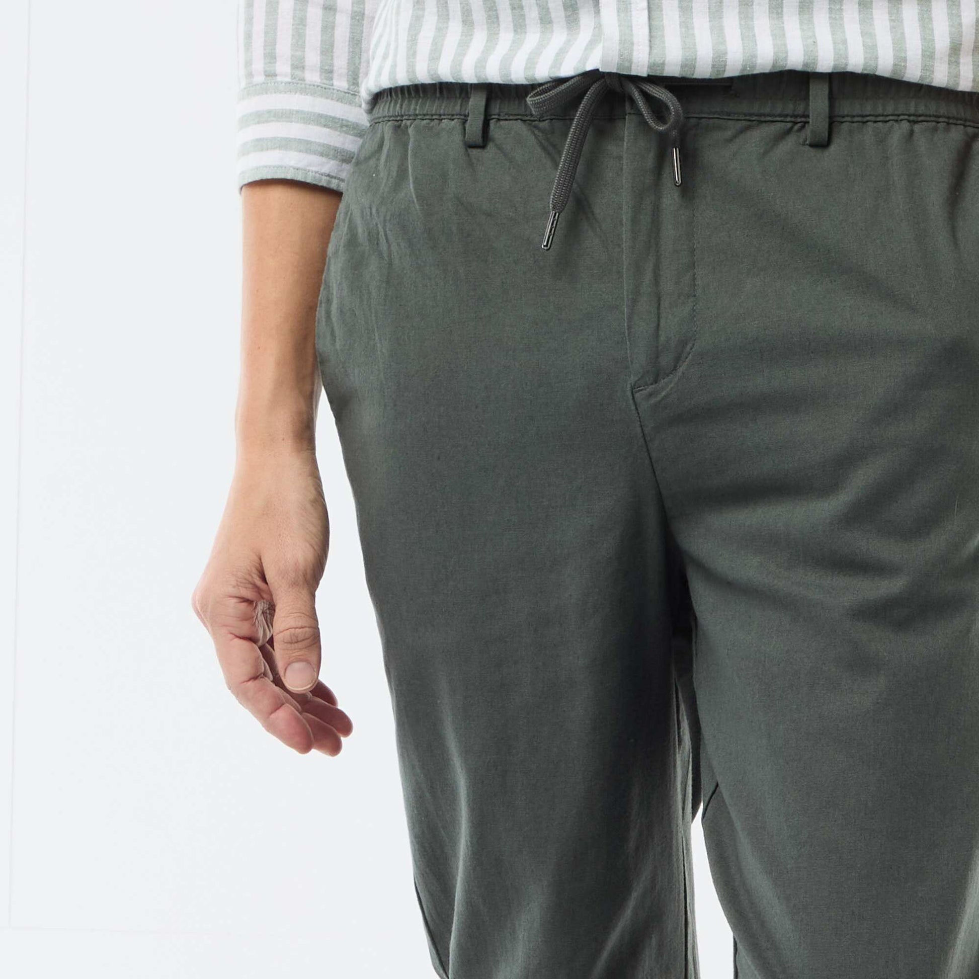 بنطال شينو بقصة عادية من مزيج الكتان - أخضر