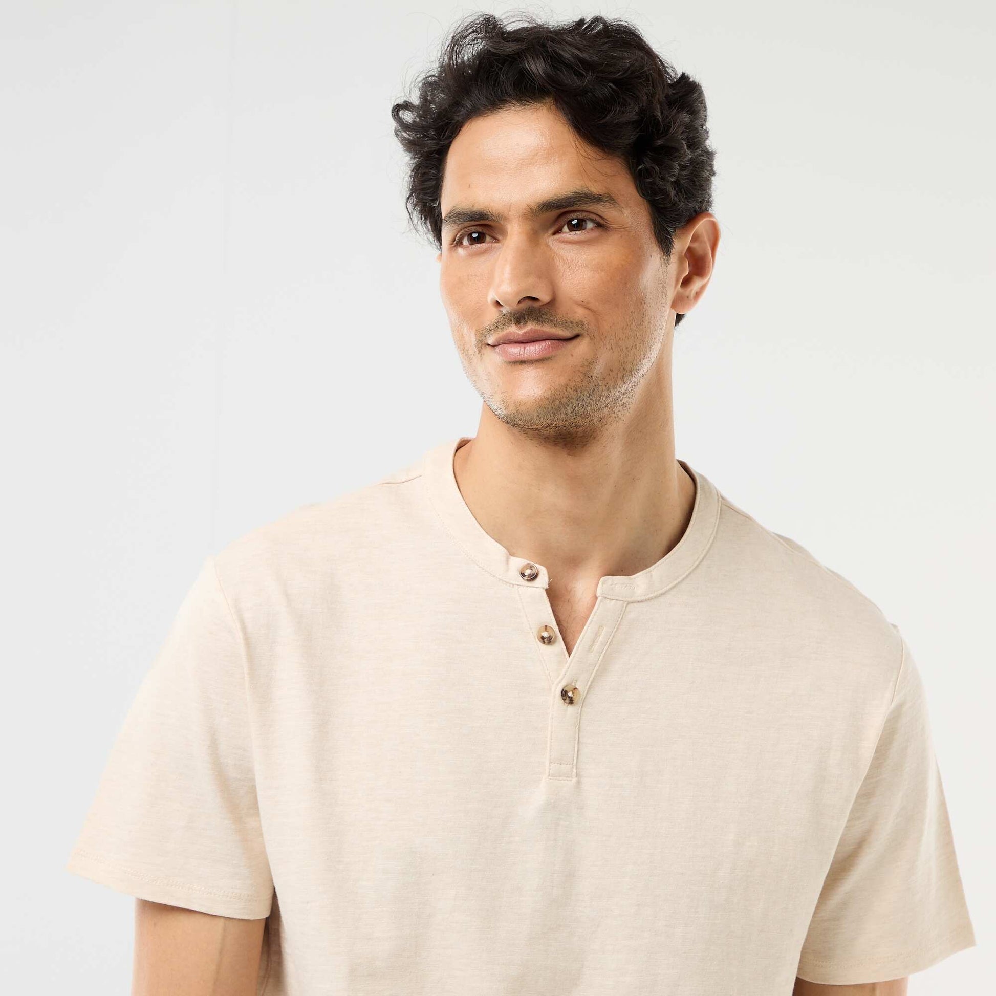Short-Sleeved Tunisian Collar T-Shirt BEIGE
