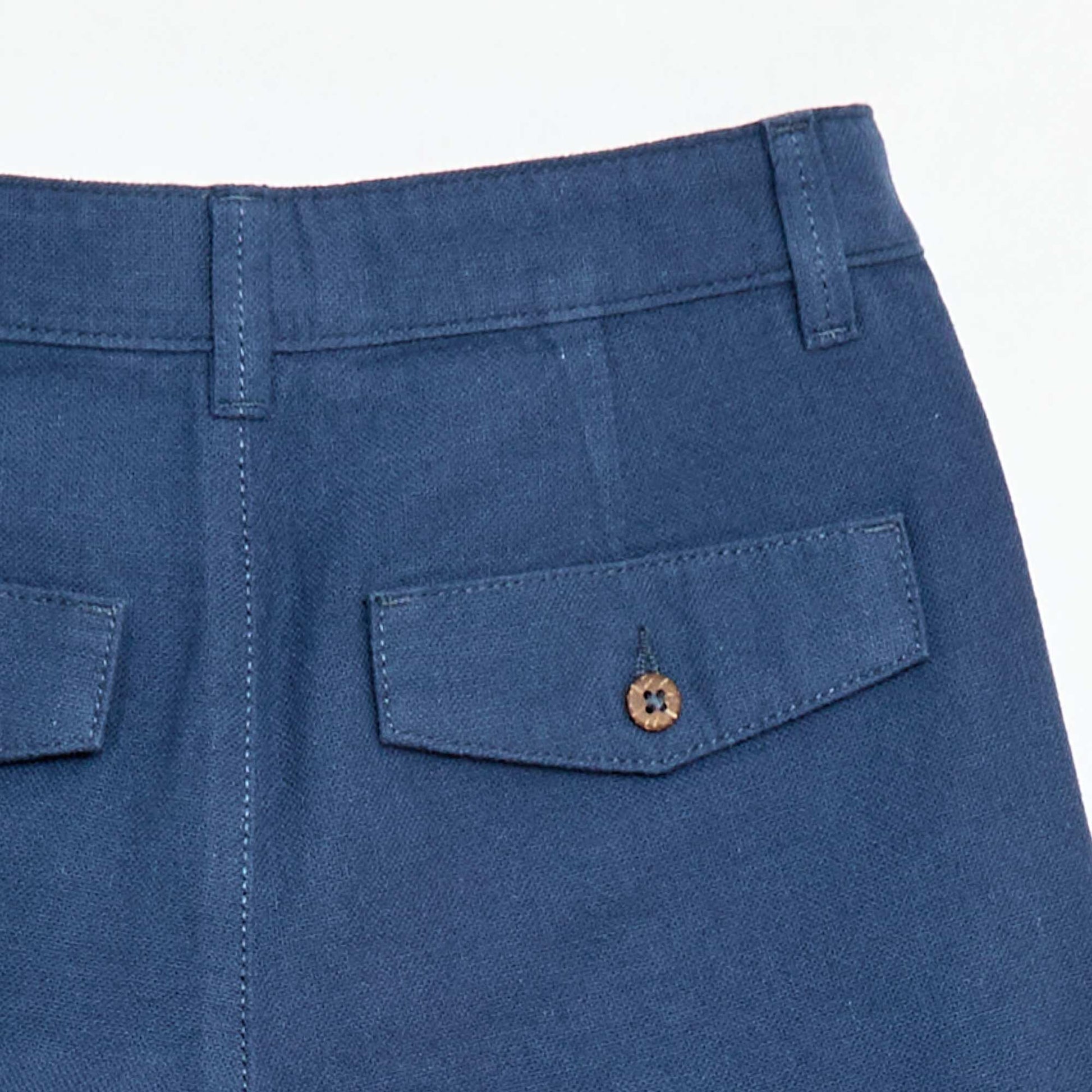 شورت تشينو قصير سادة أزرق أزرق