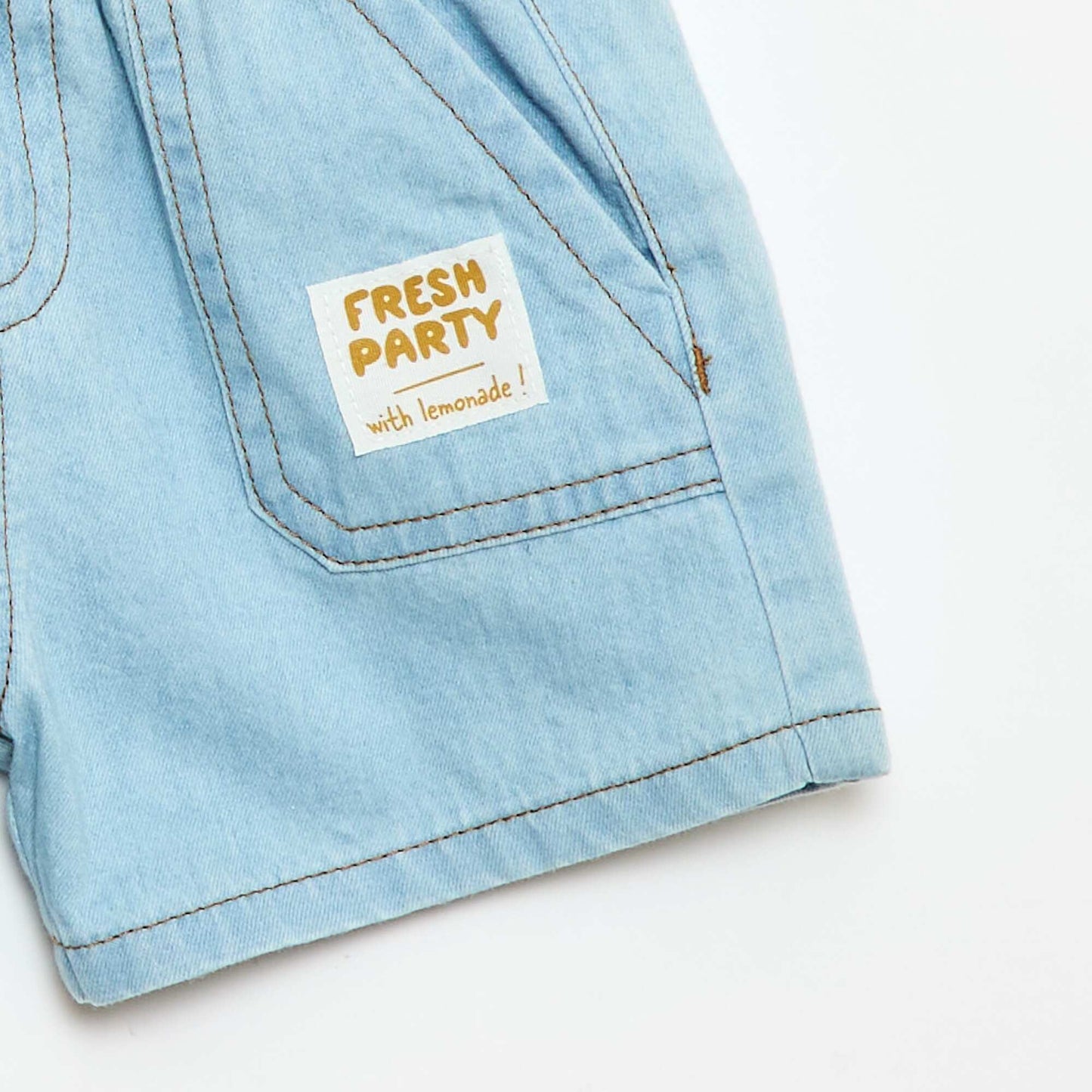 Denim shorts with 2 large pockets BLUE