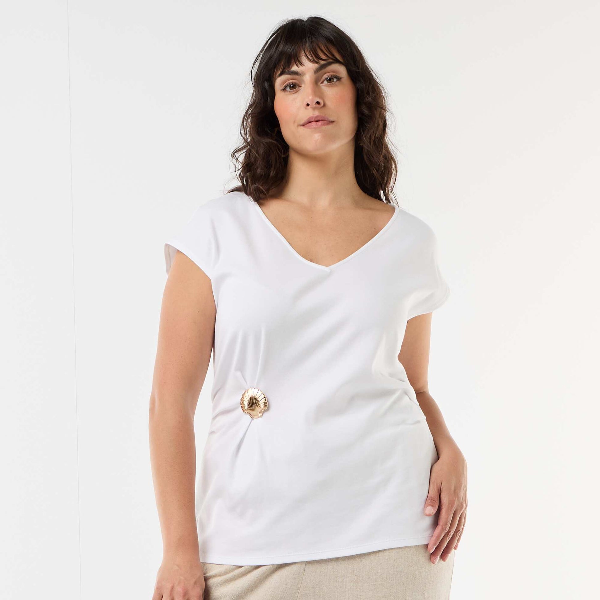 Draped T-shirt with Gold Brooch Detail WHITE