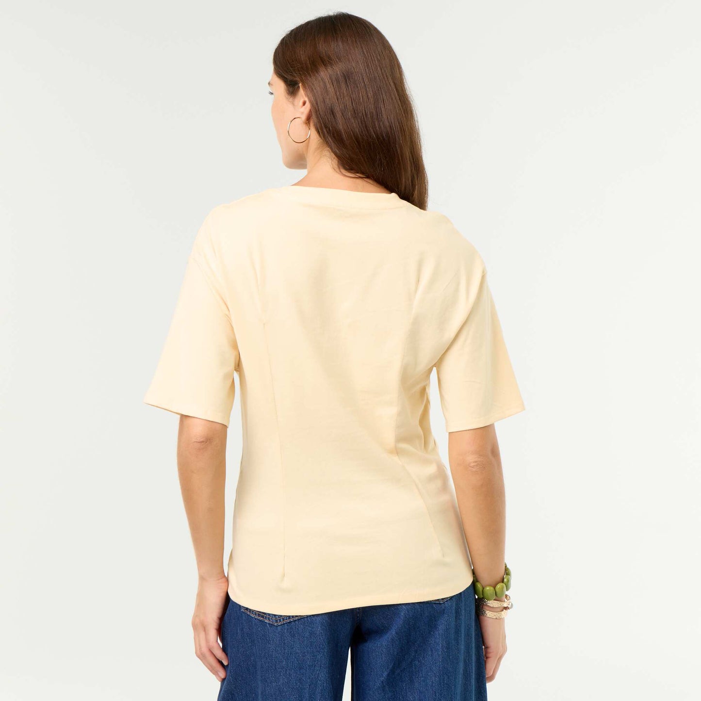 Short-sleeve T-shirt with Shell Charm BEIGE