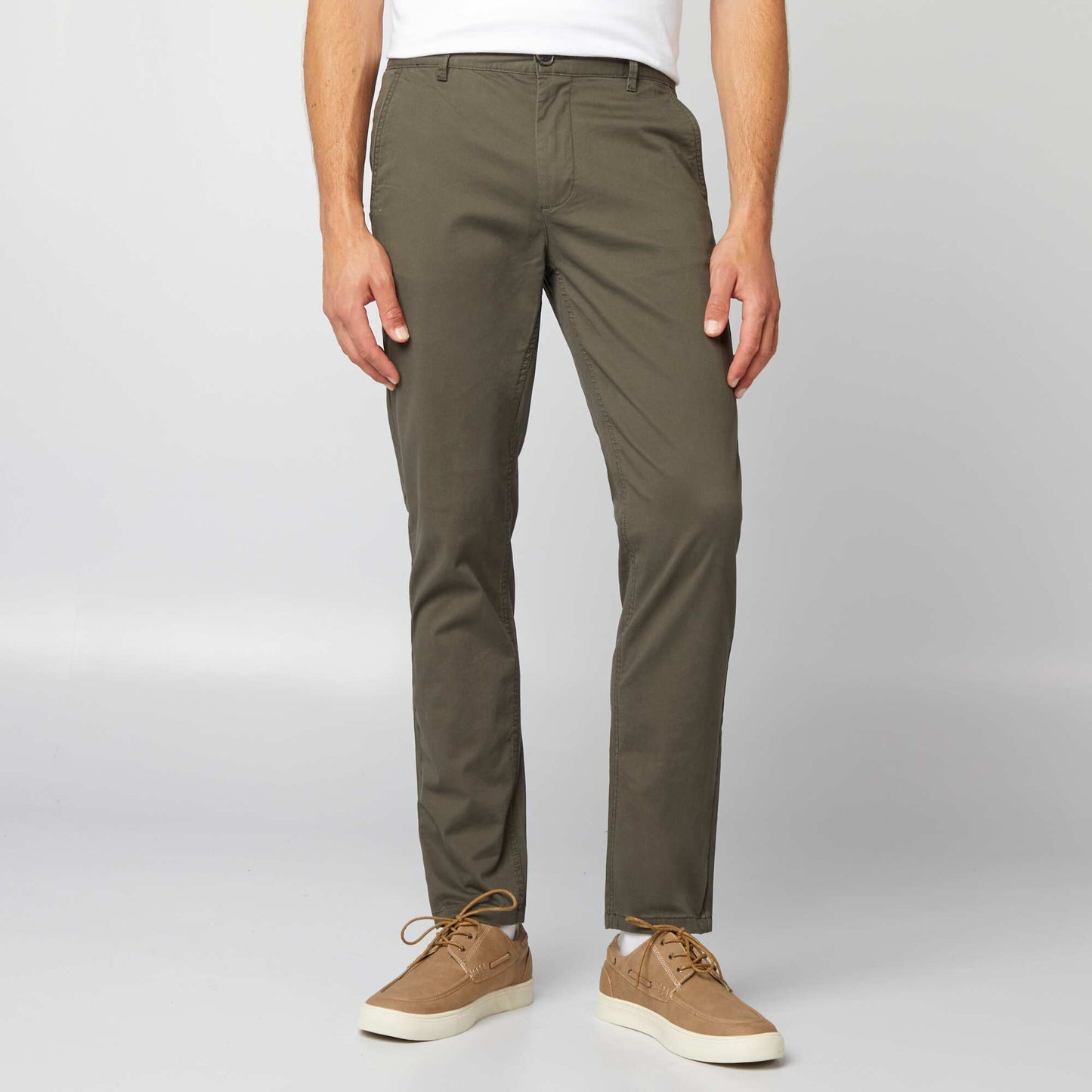 Slim-fit chinos KHAKI