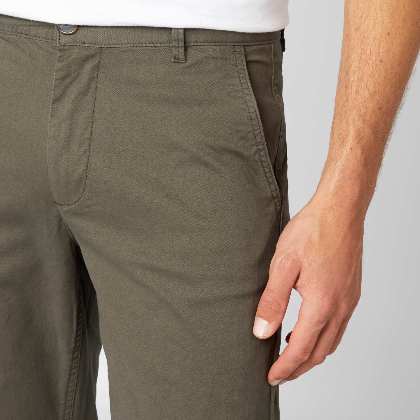 Slim-fit chinos KHAKI