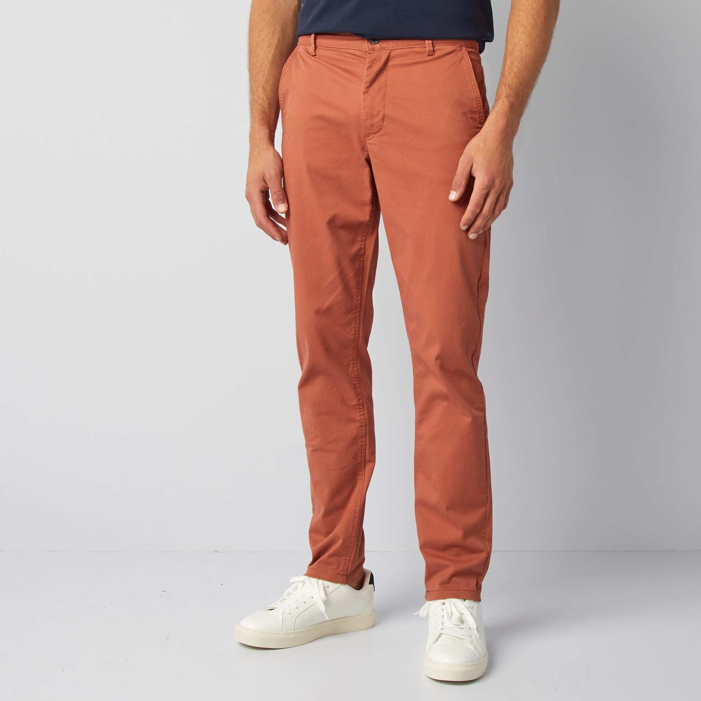 Slim-fit chinos BROWN