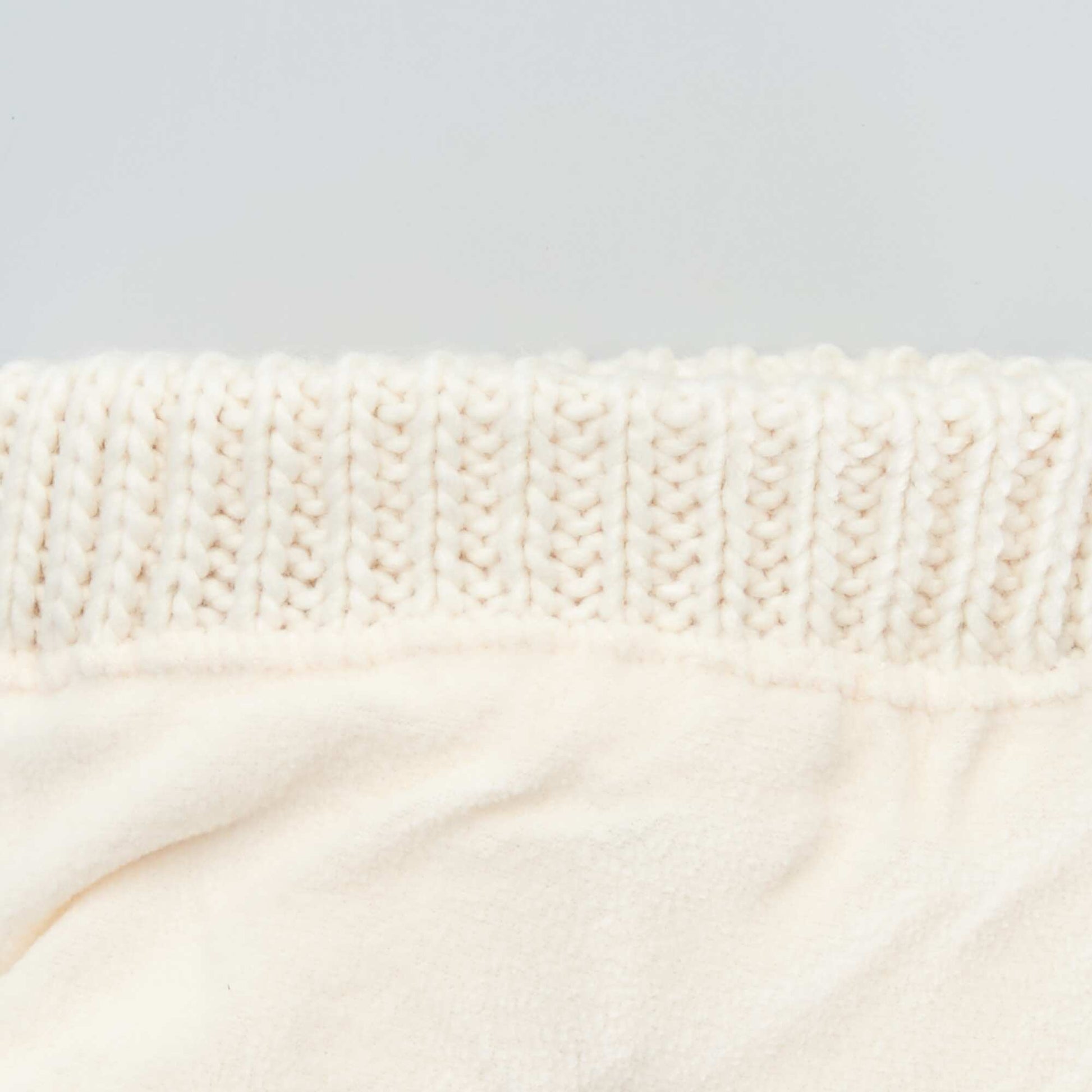 Colourful pompom hat BEIGE