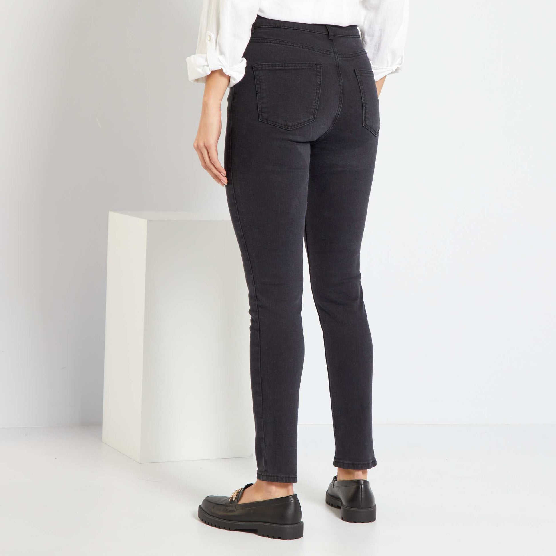 High-rise slim-fit jeans BLACK