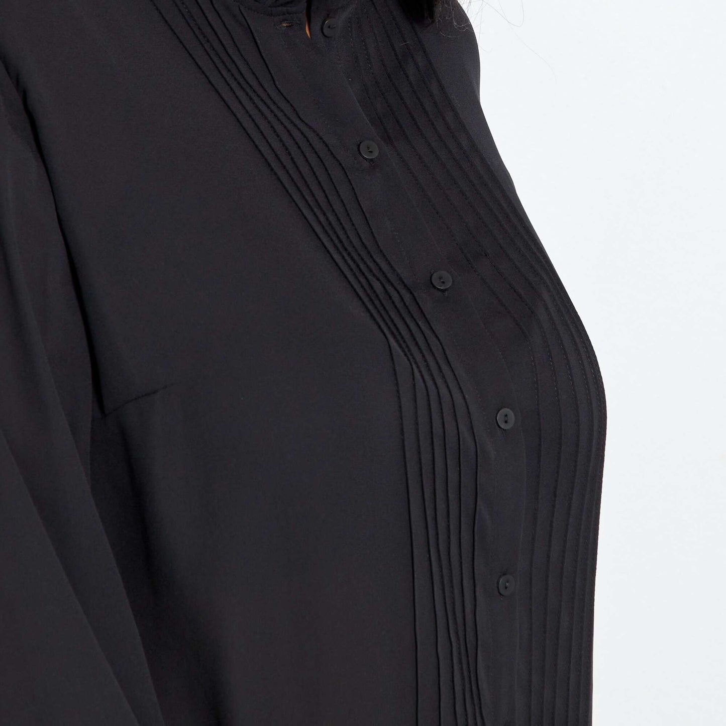 Flowing shirt with ruffled collar BLACK
