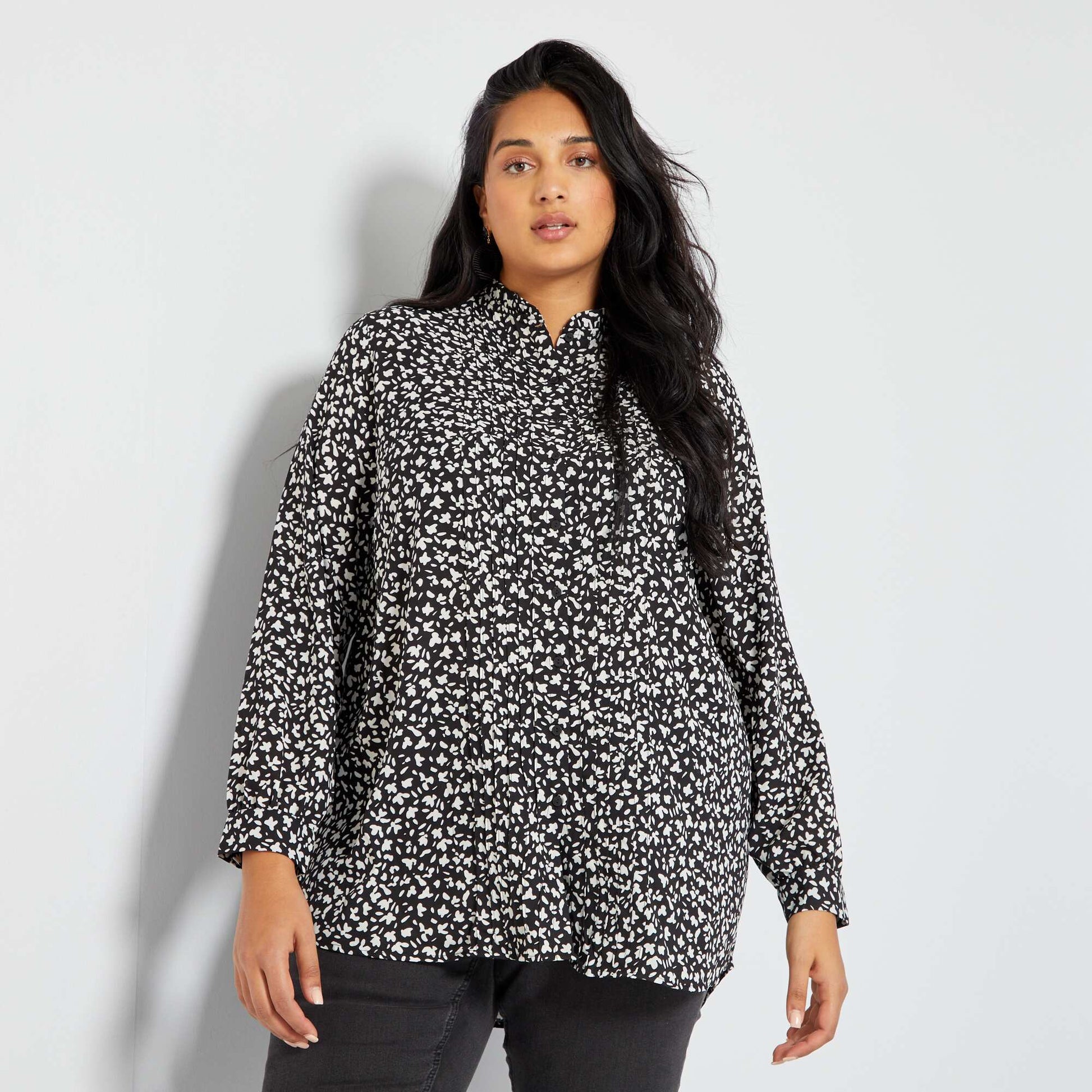 Flowing shirt with ruffled collar BLACK