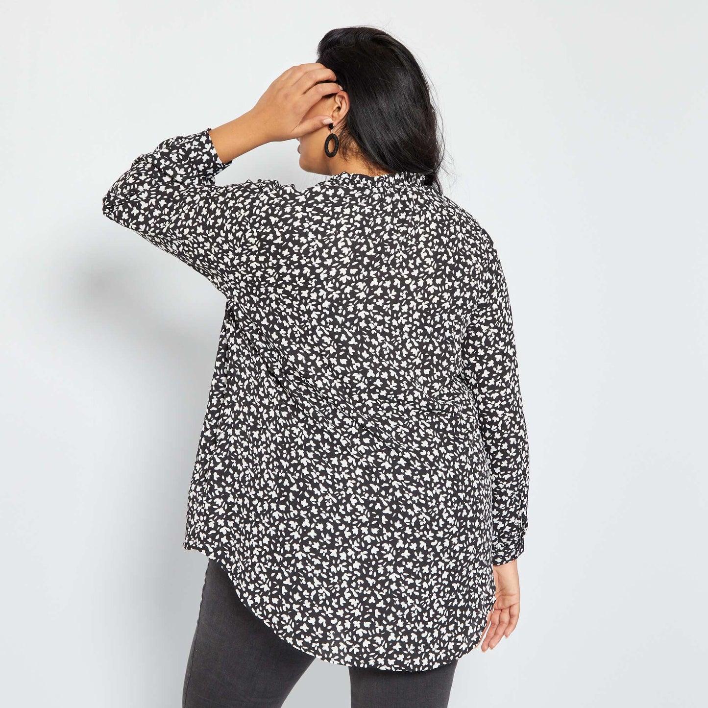 Flowing shirt with ruffled collar BLACK